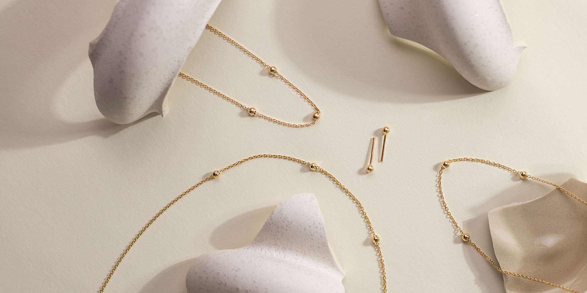 Vergoldeter Schmuck angelaufen – was kann ich tun? - fejn jewelry