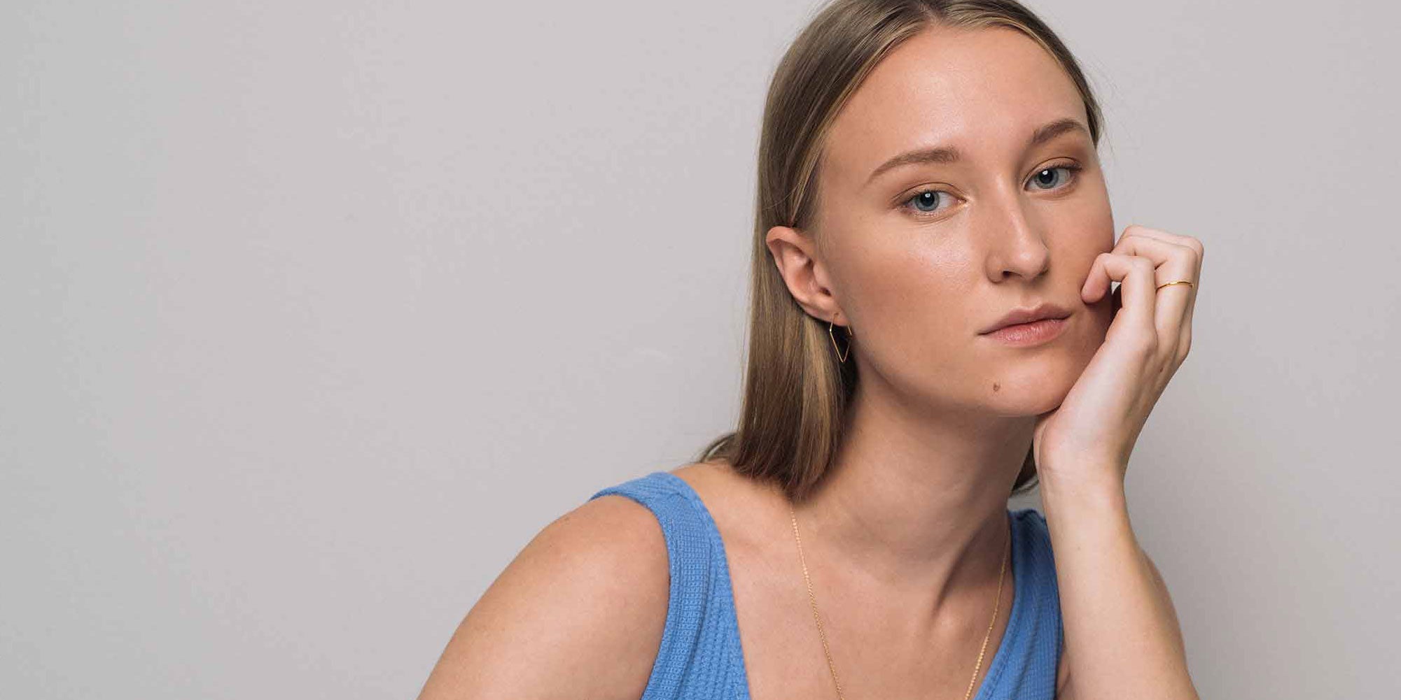 Die Magie einer Capsule Wardrobe und zeitloser Accessoires: nachhaltig, stilvoll, effizient - fejn jewelry