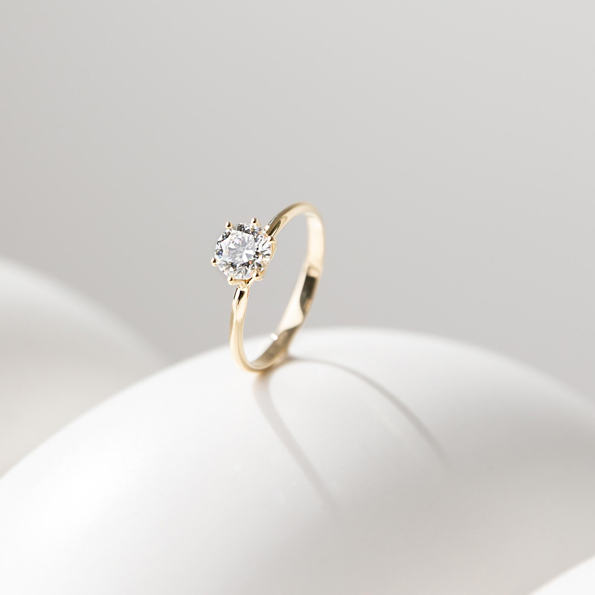 the eternal engagement ring | solid gold