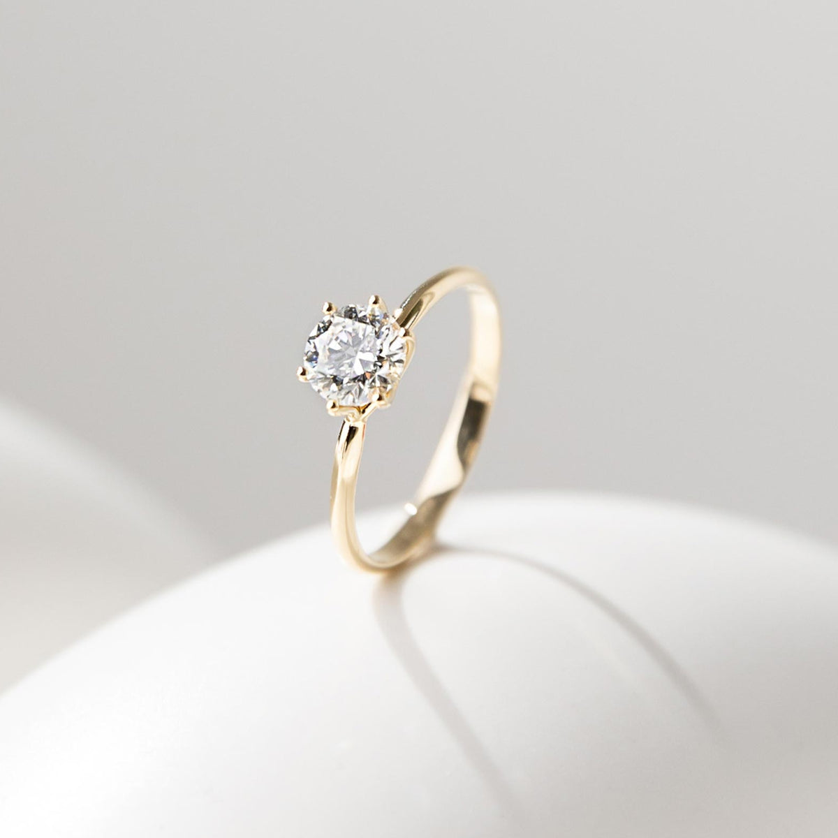the eternal engagement ring | solid gold