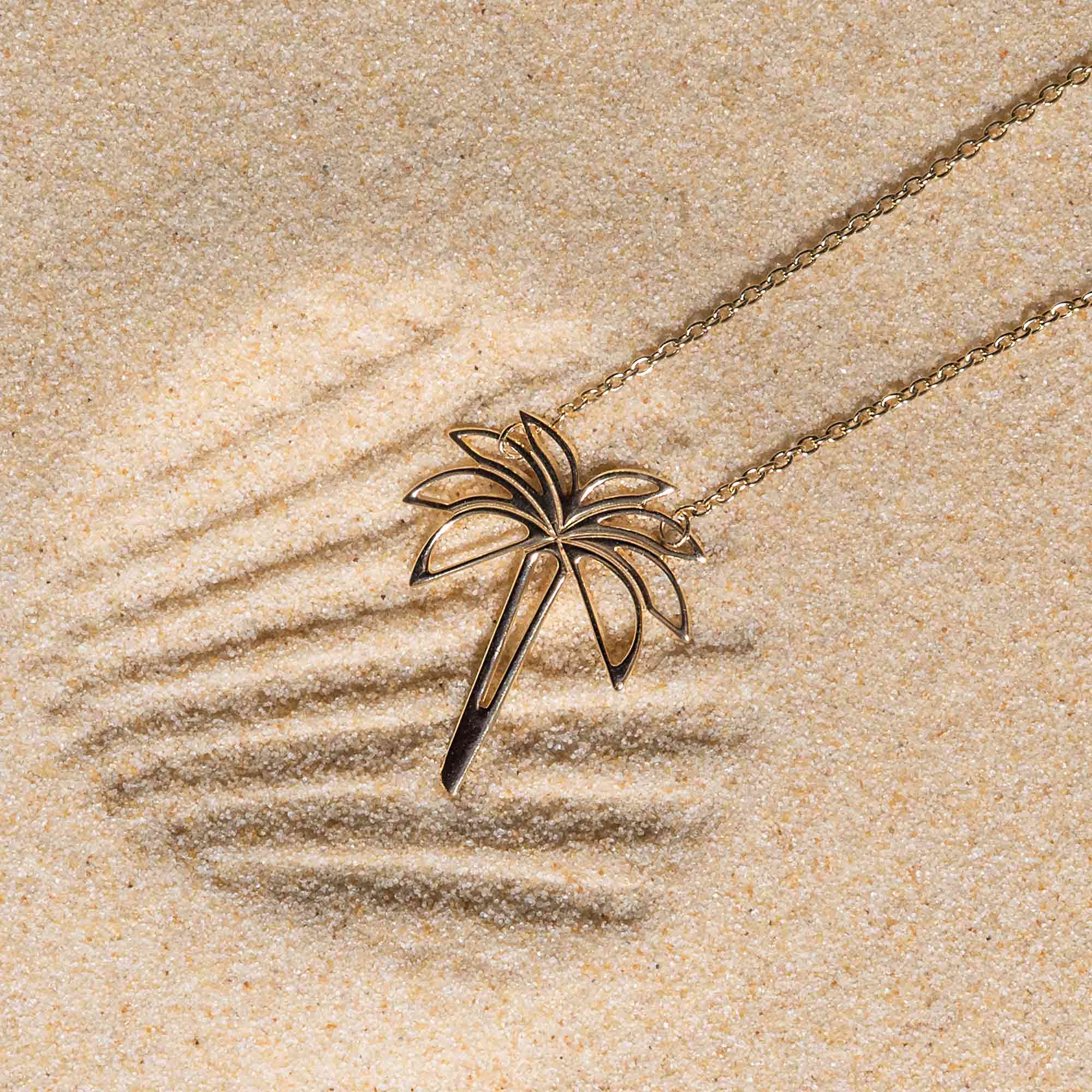 palm necklace
