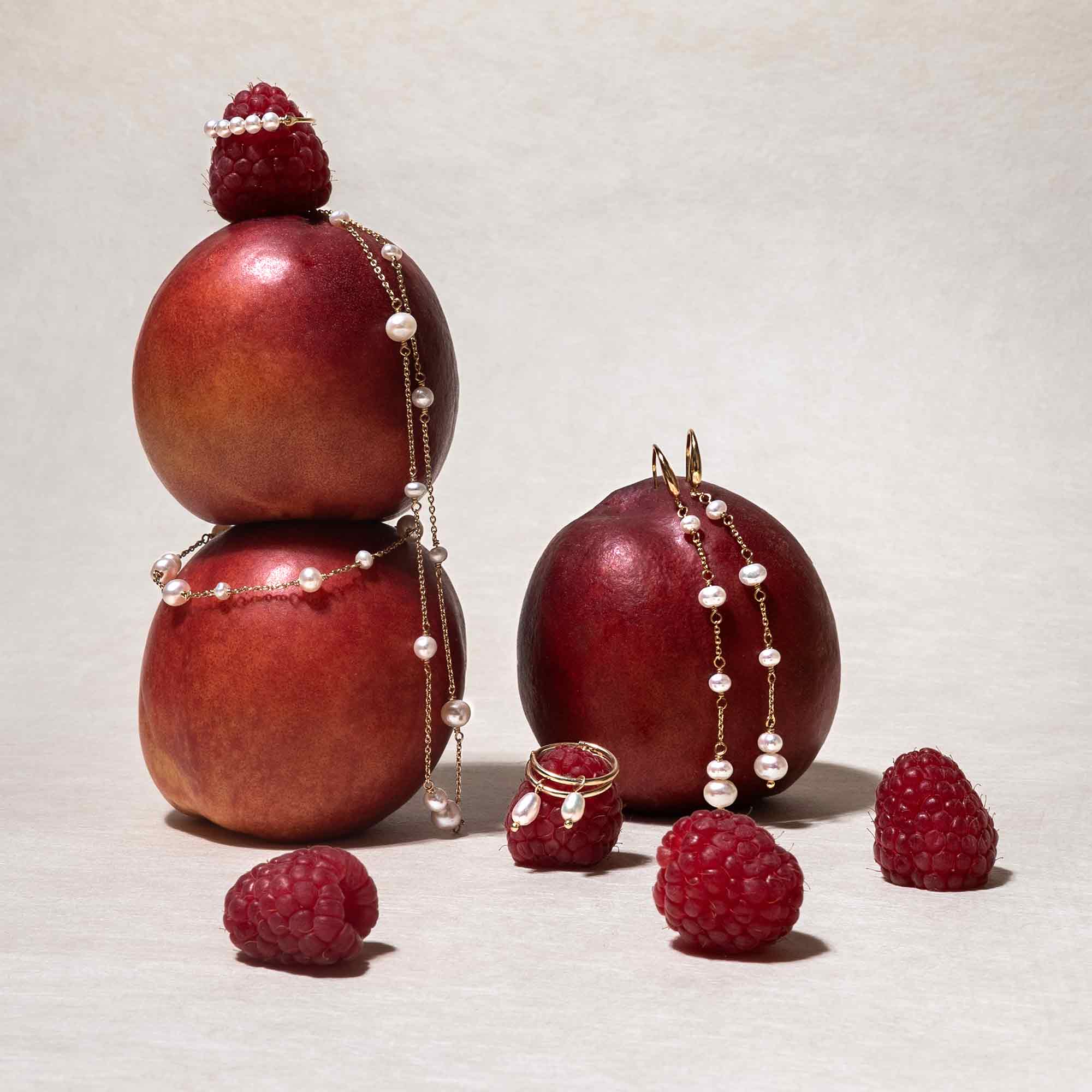 station pearl necklace