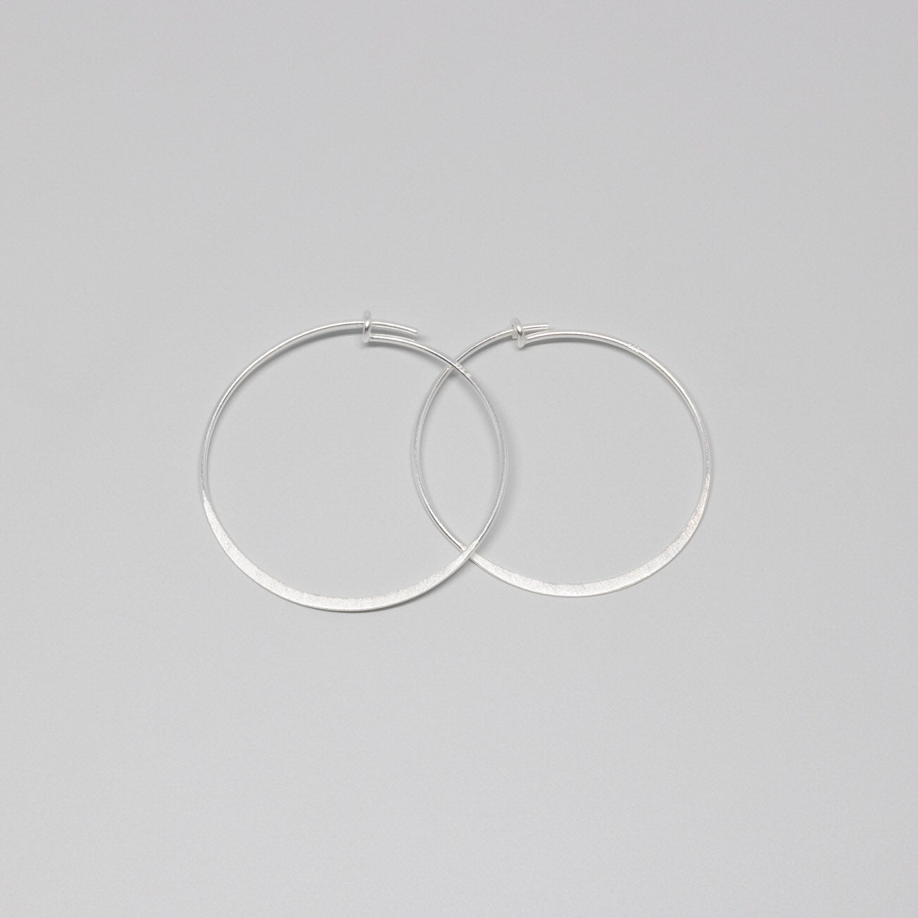 satin flat hoop - M / L