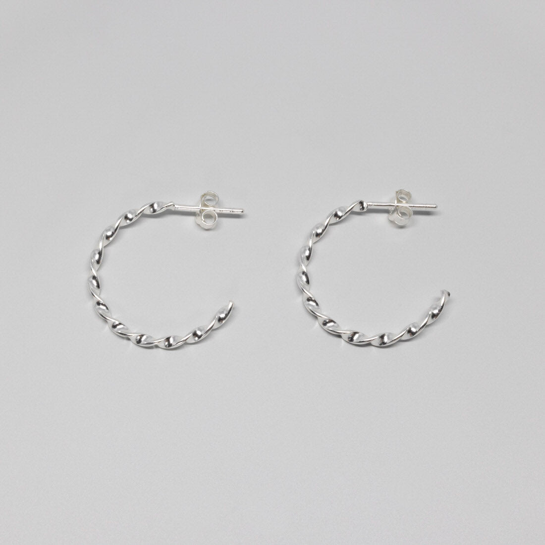 gedrehte creole twisted hoop silber M