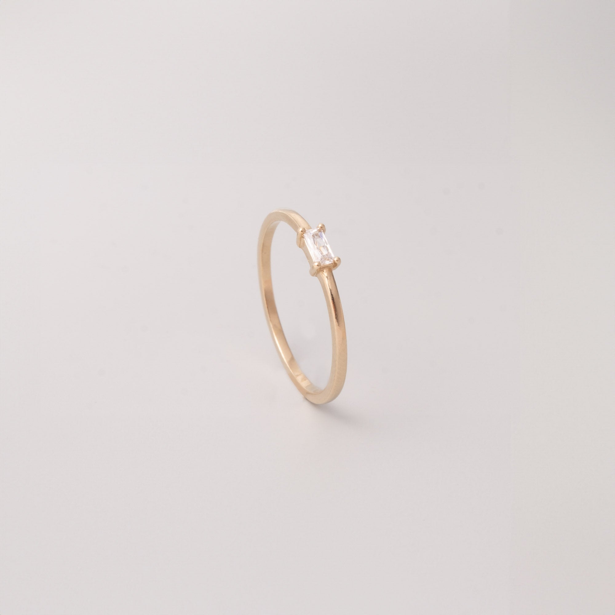 sparkle baguette ring gold