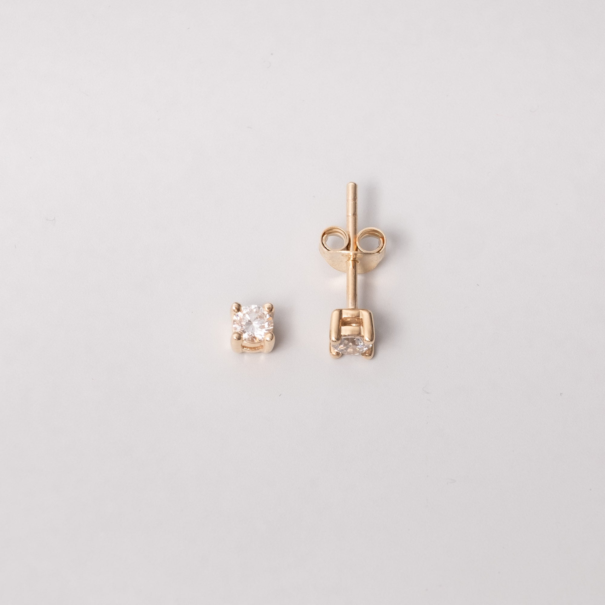 diamond stud | solid gold