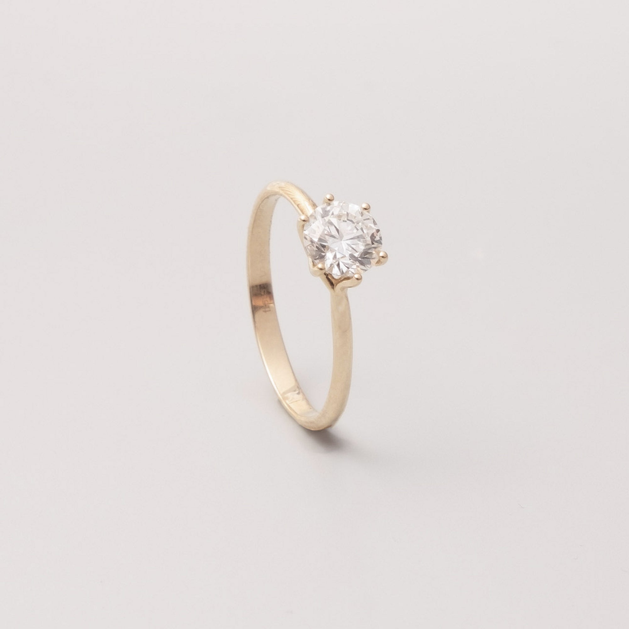 the eternal engagement ring | solid gold