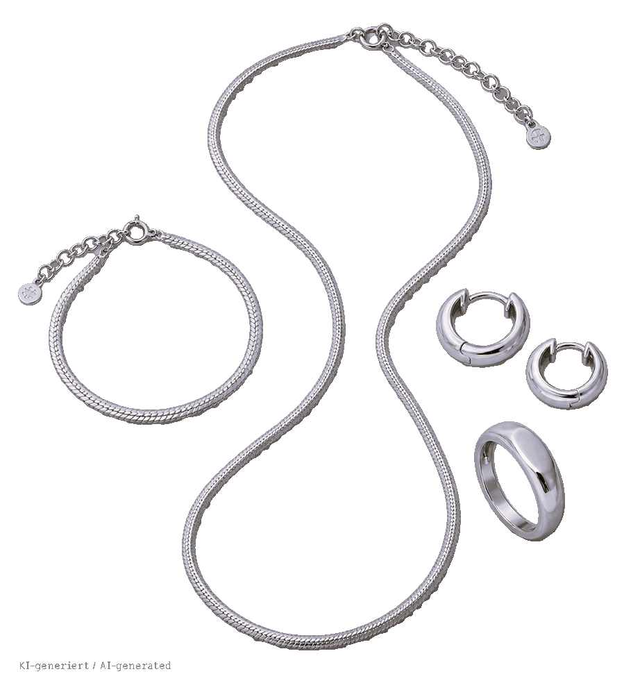 Ein Arrangement aus vier passenden, minimalistischen Silberschmuckstücken: ein flaches Schlangenarmband, eine flache Schlangenkette, zwei kleine Huggie-Creolen und ein Siegelring mit glatter Oberseite, alles vor einem karierten Hintergrund.