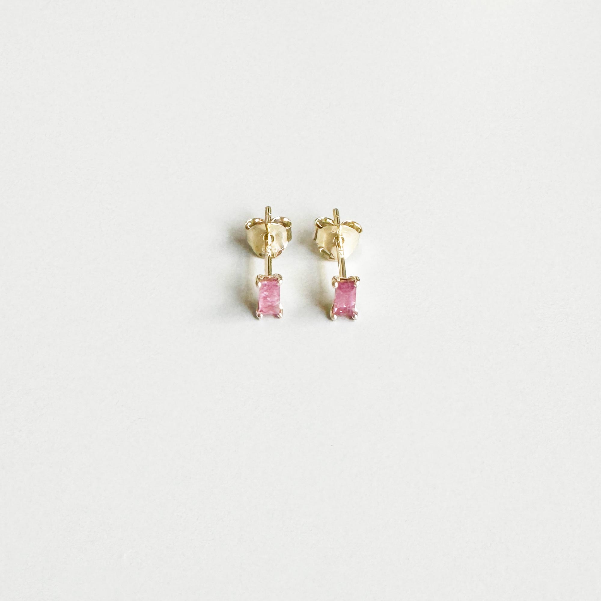 colored baguette stud | solid gold