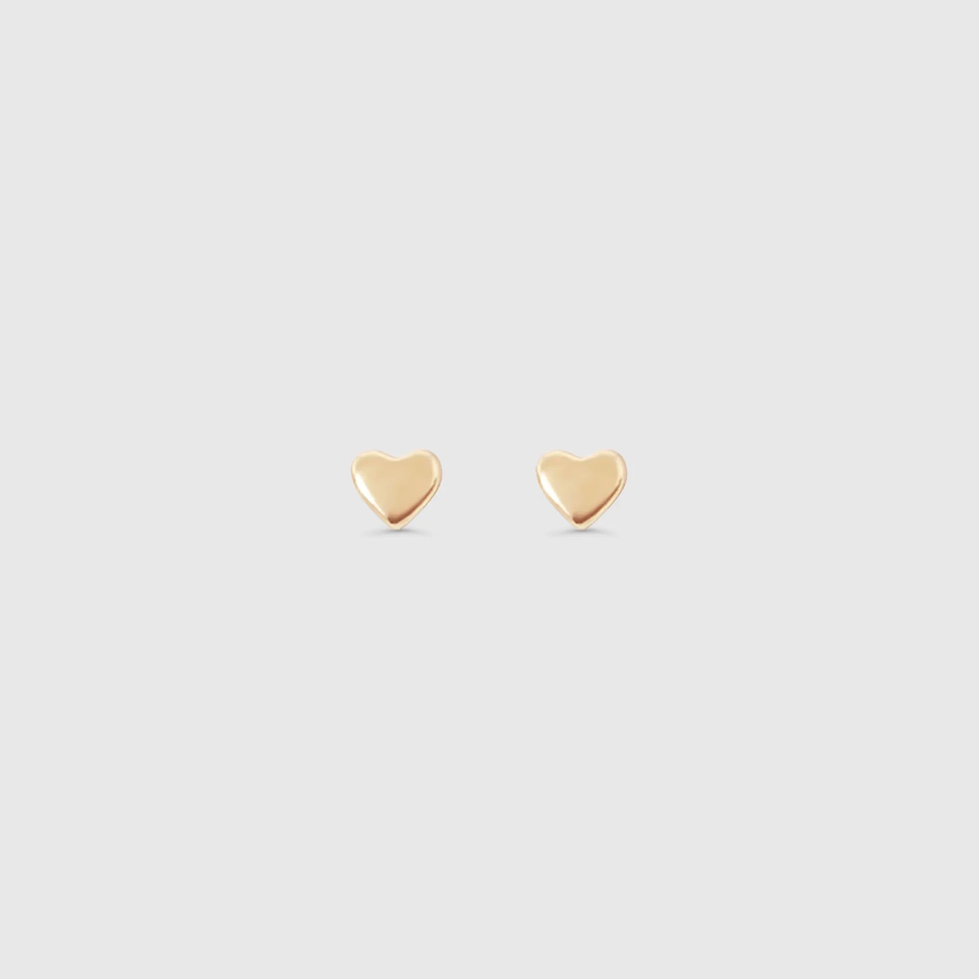 shiny heart stud