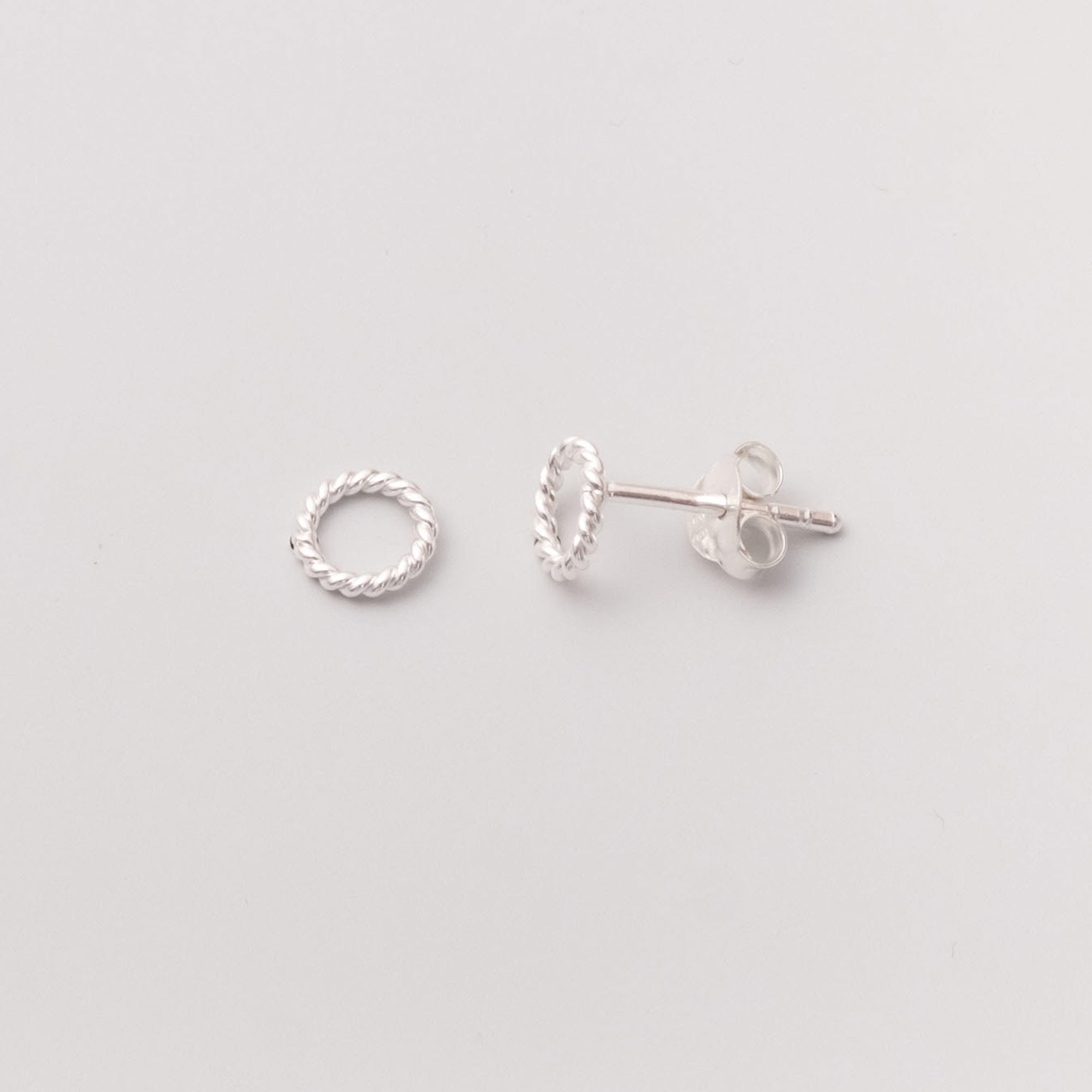 twisted circle studs