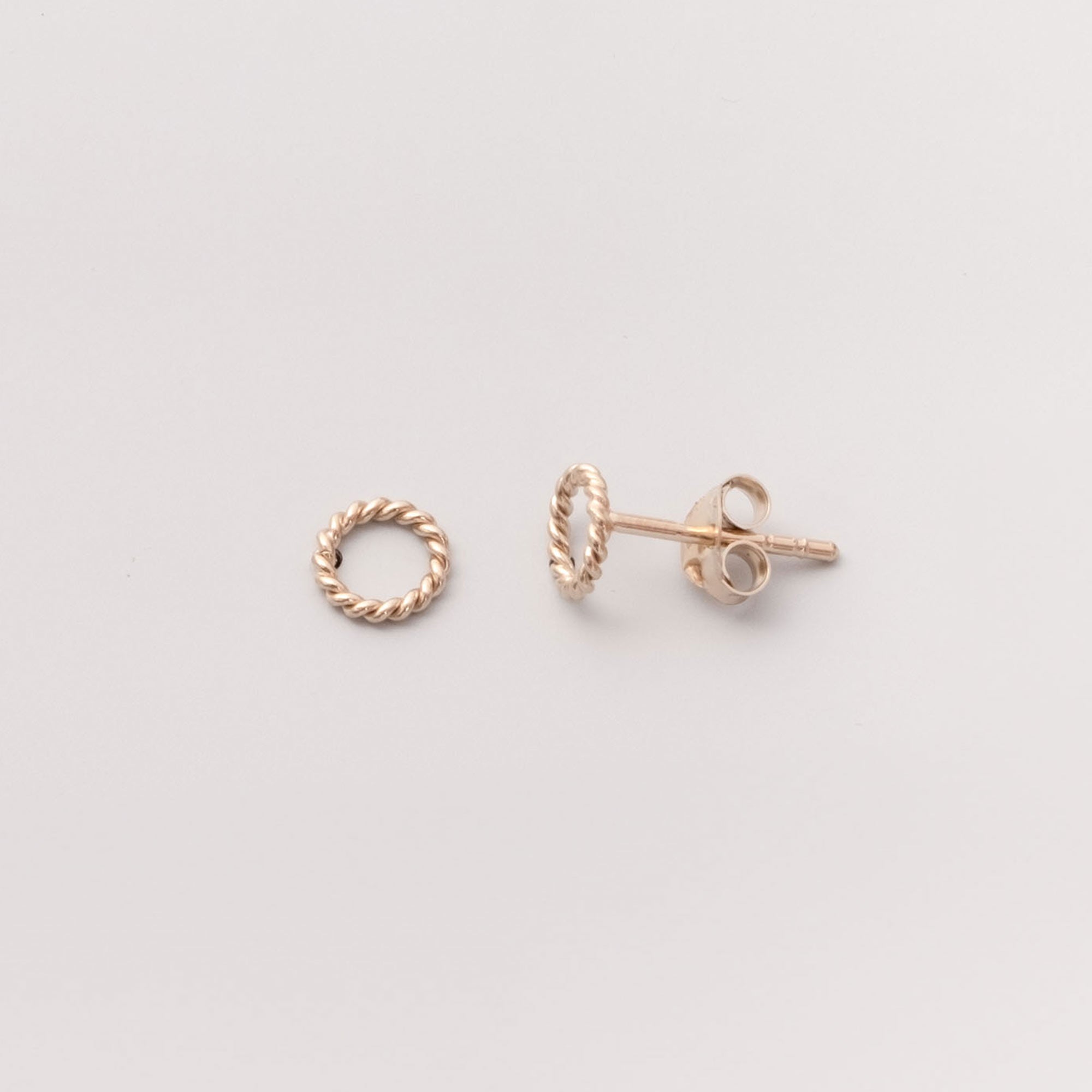 twisted circle studs