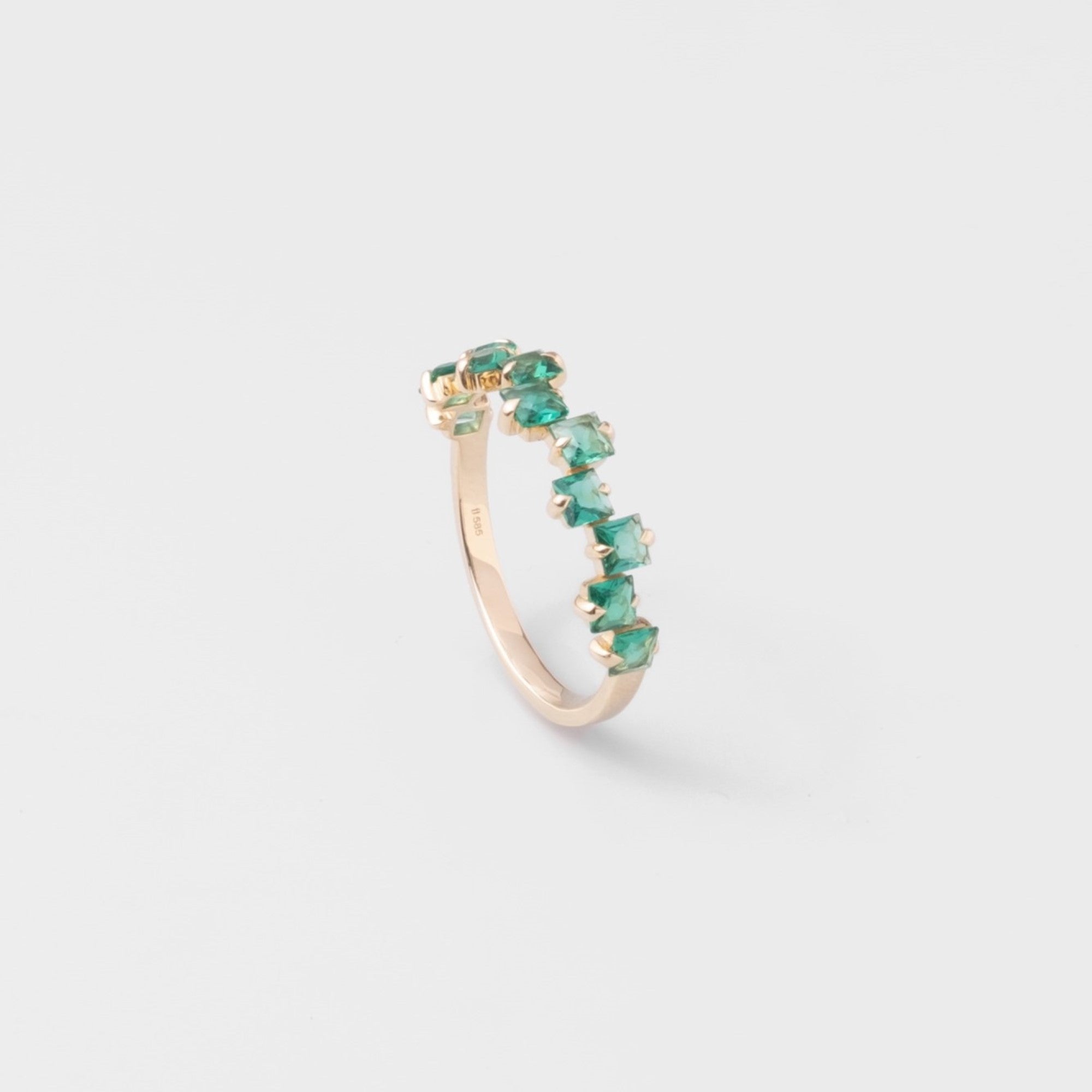 the emerald princess ring | solid gold