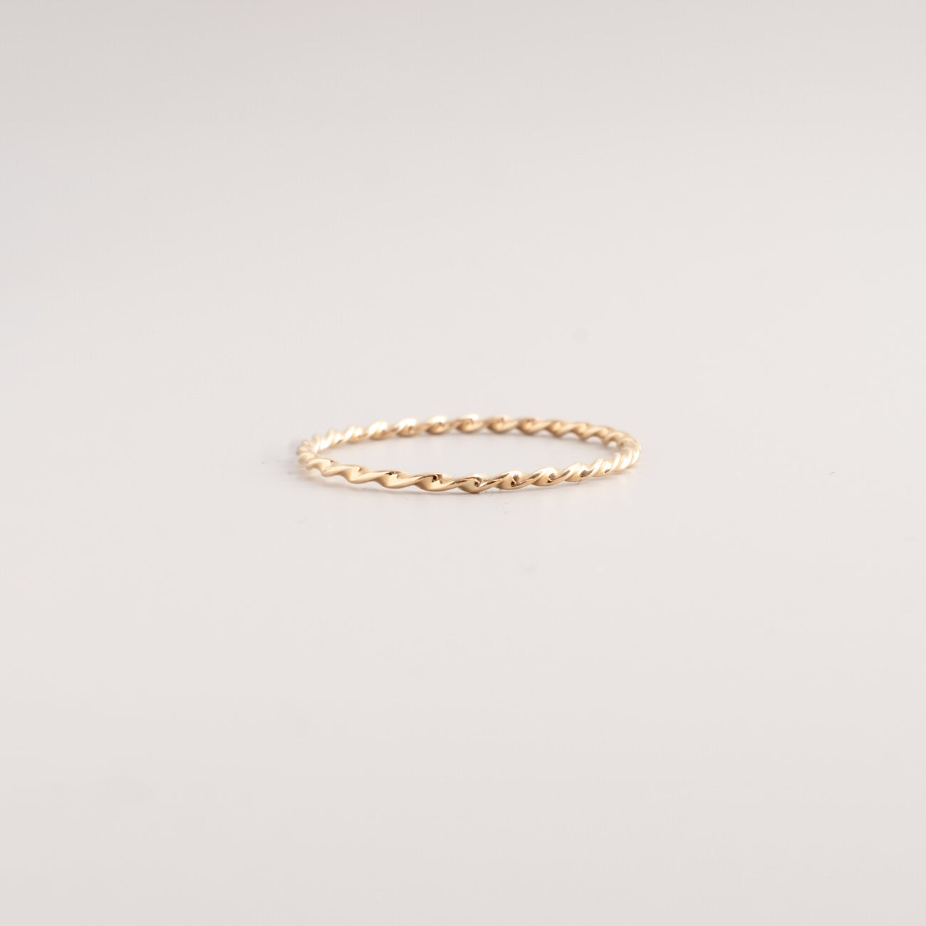 tiny twisted ring | solid gold - POS