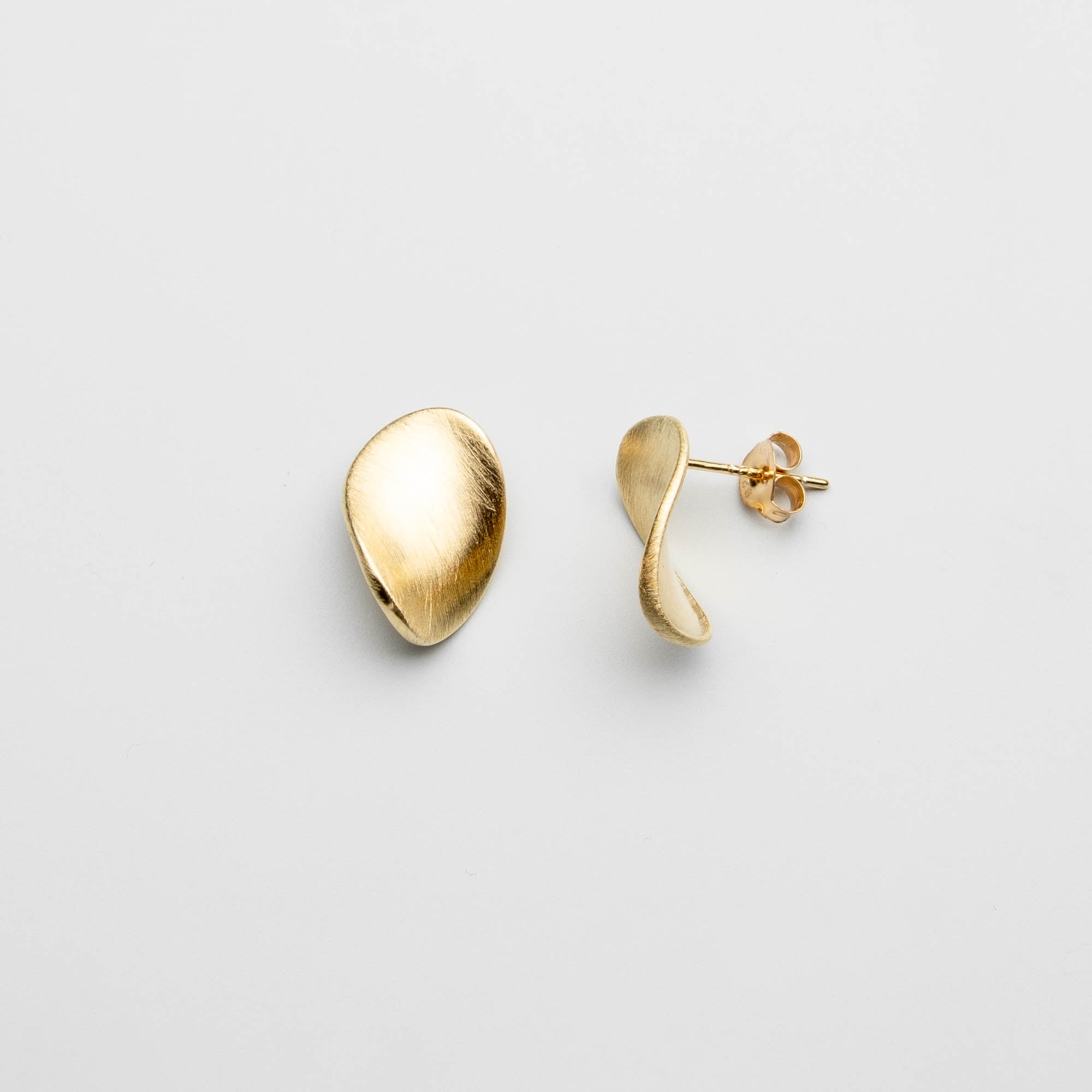 satin oval stud
