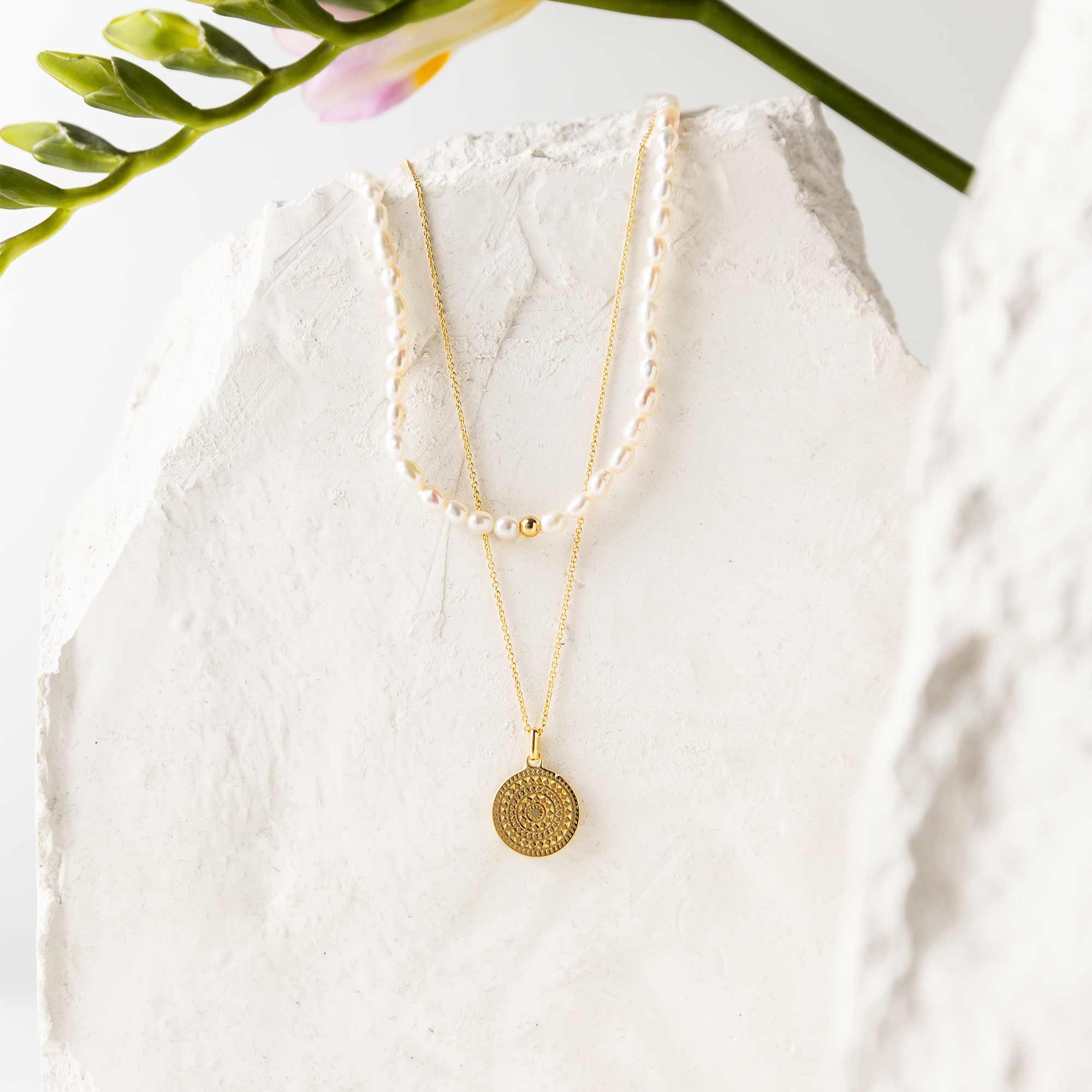 ornament & pearl set