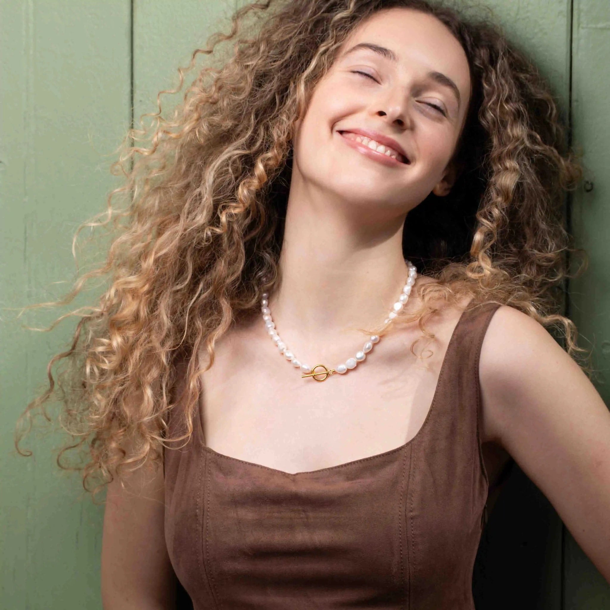 chunky pearl necklace