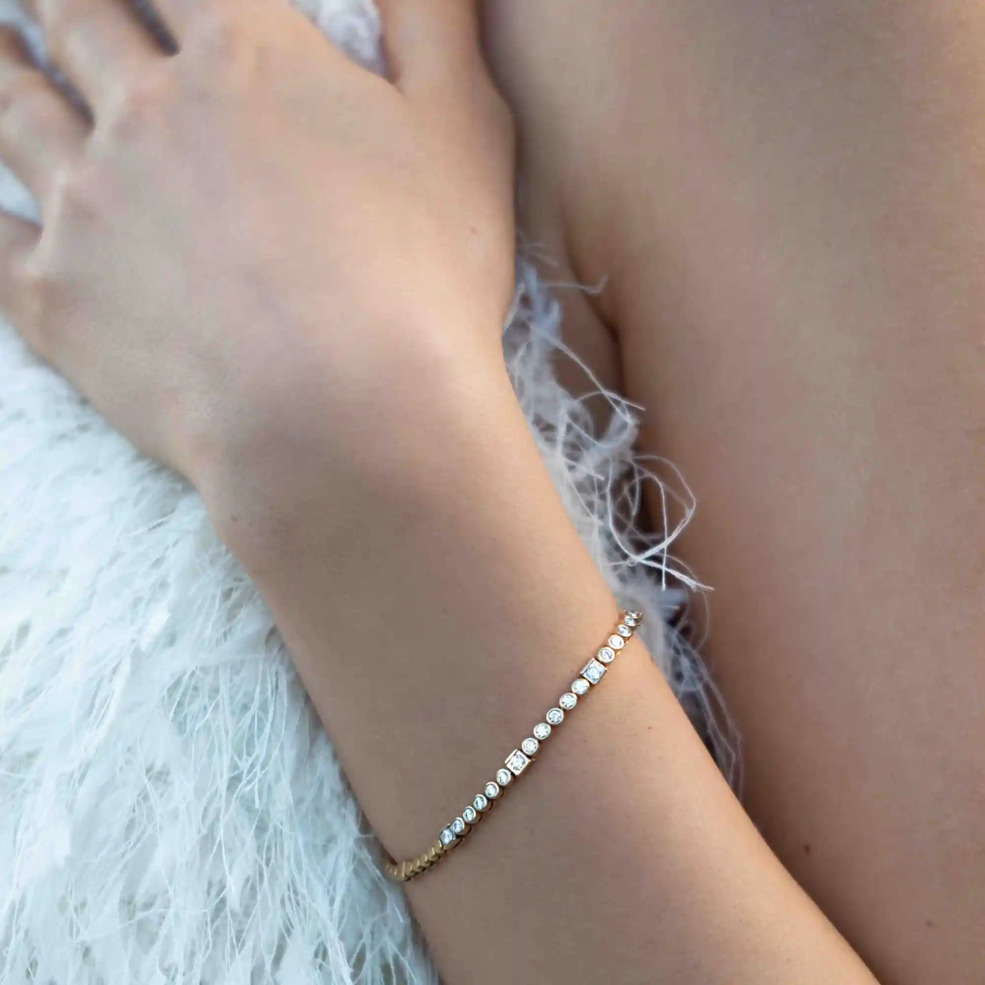 diamond tennis bracelet | solid gold