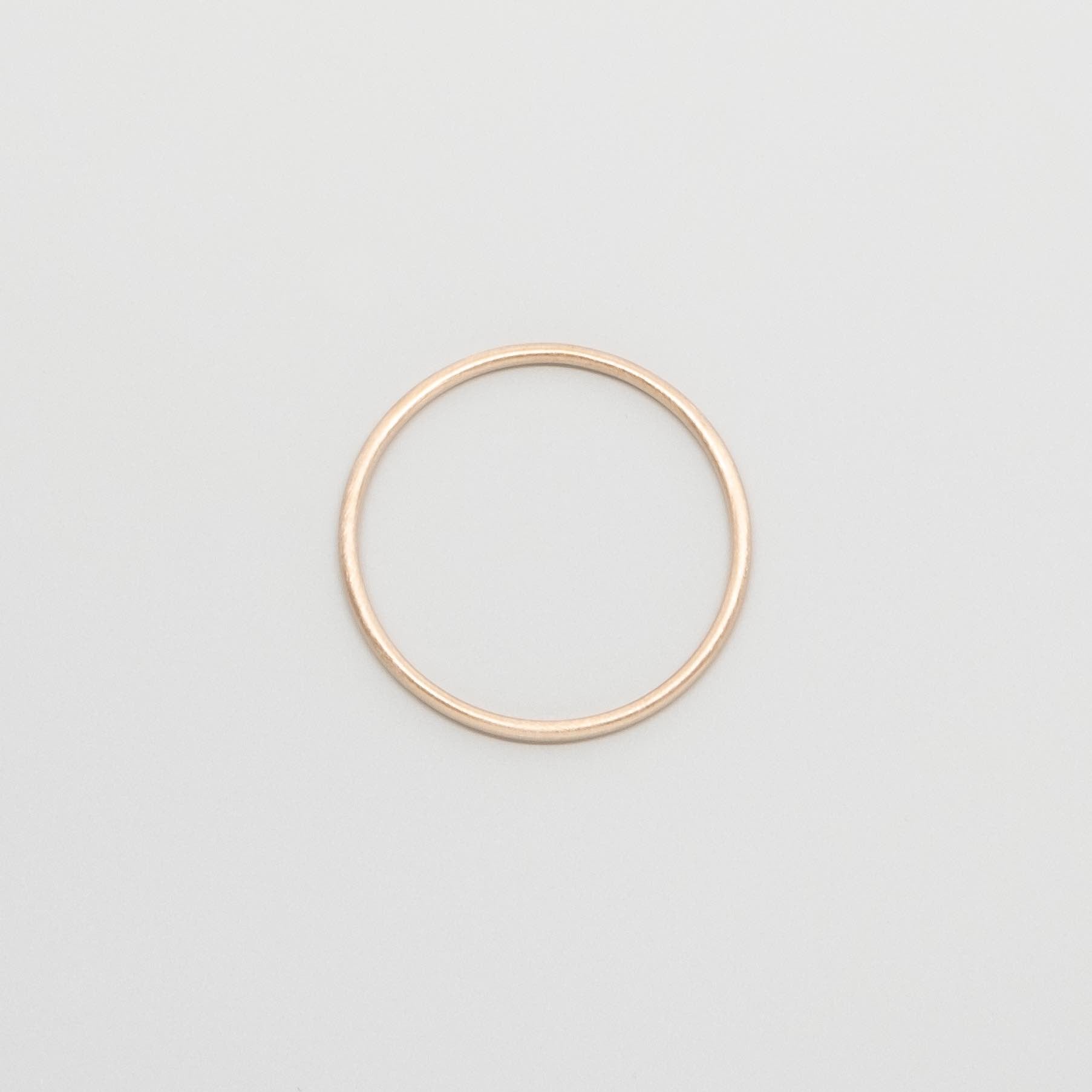 satin single ring | solid gold