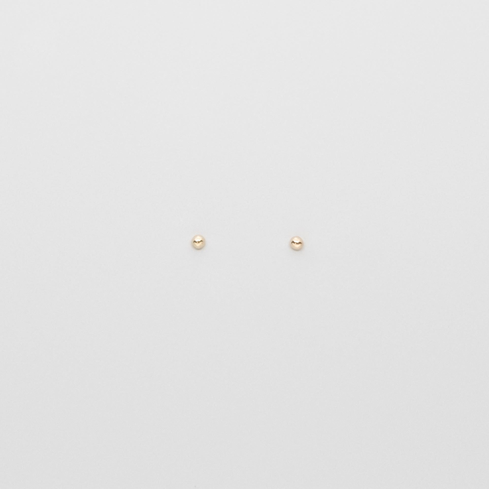 tiny stud | solid gold