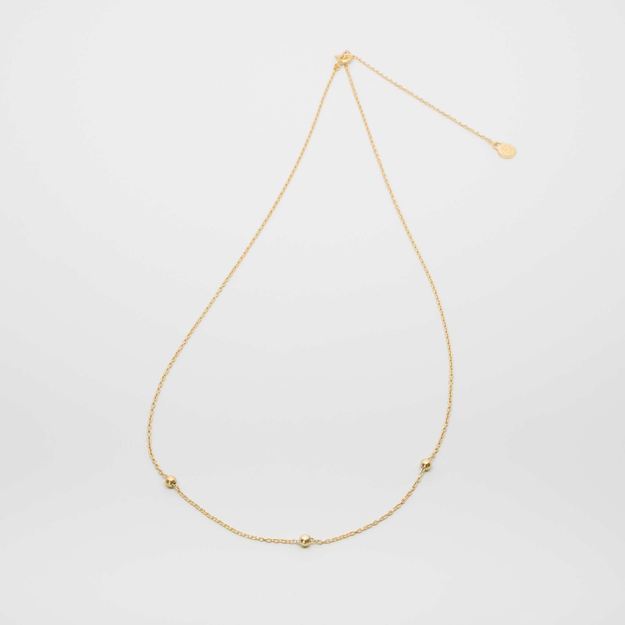 triple ball necklace