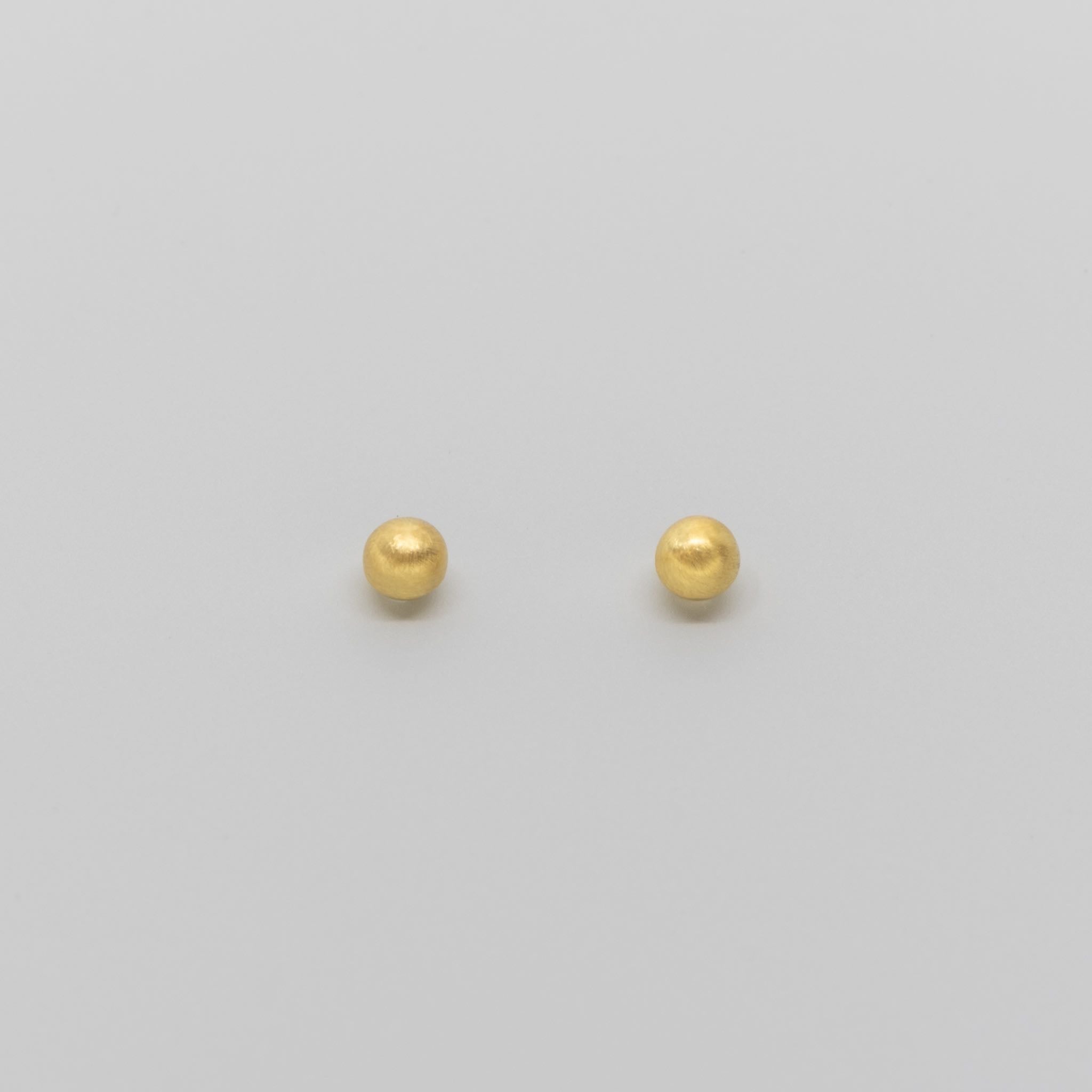satin ball stud