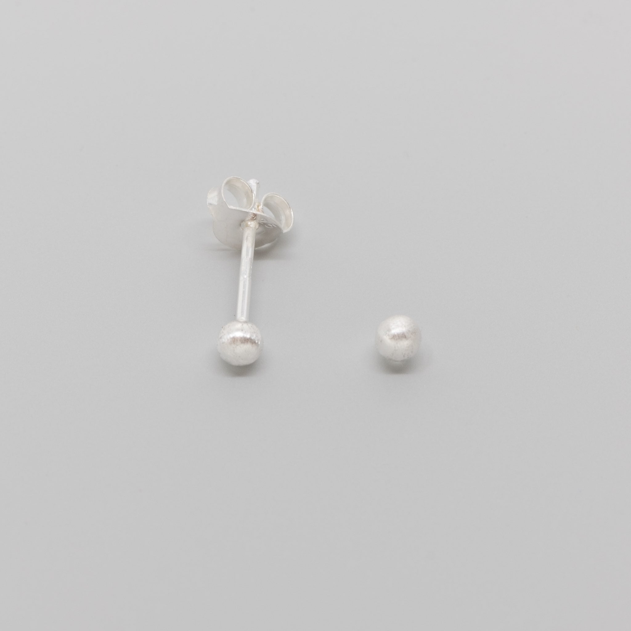 satin ball stud