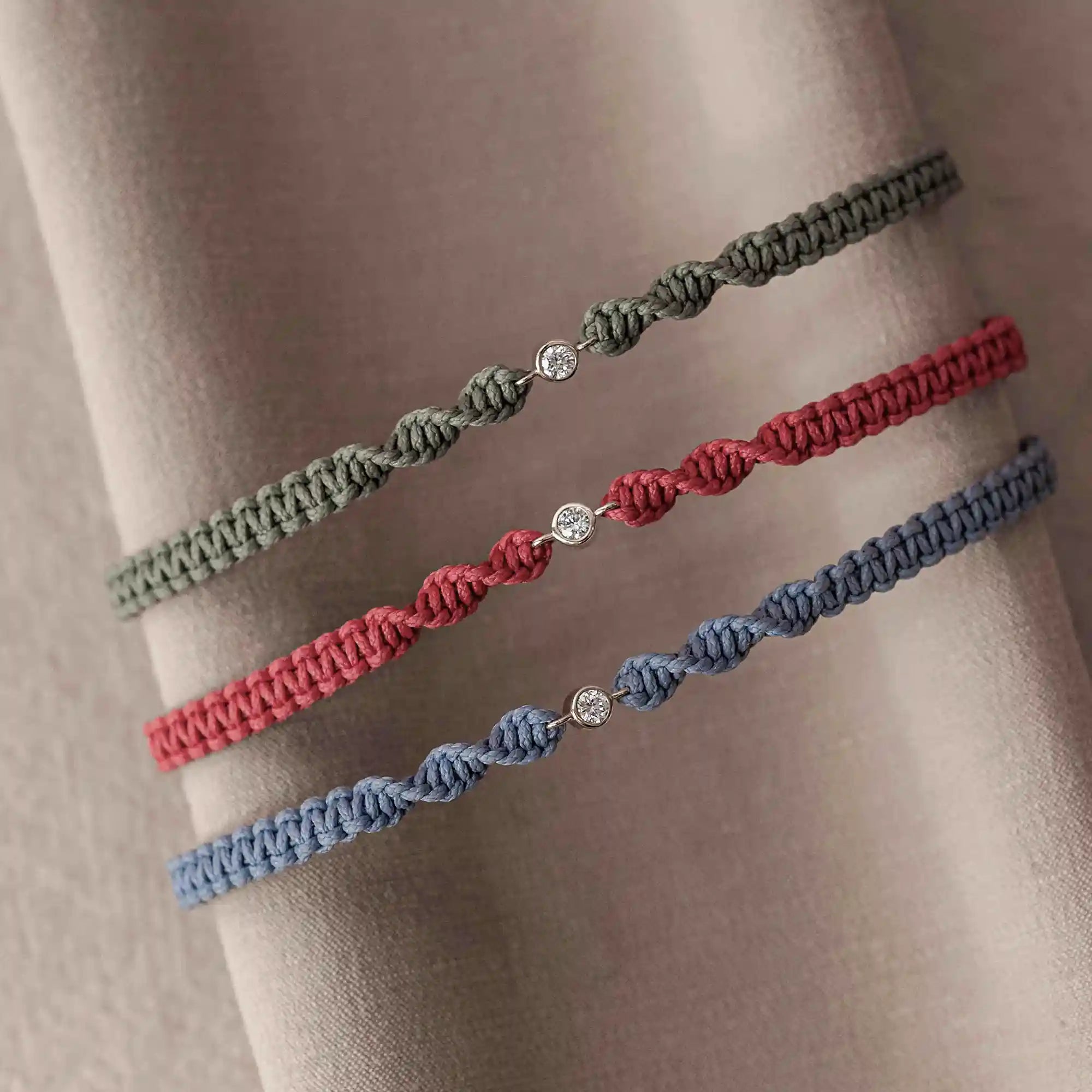 twisted macramé bracelet | solid gold