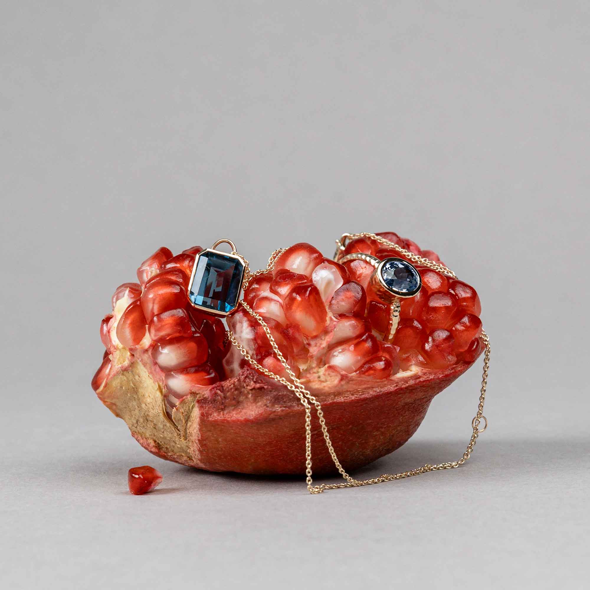 precious hammered necklace | solid gold