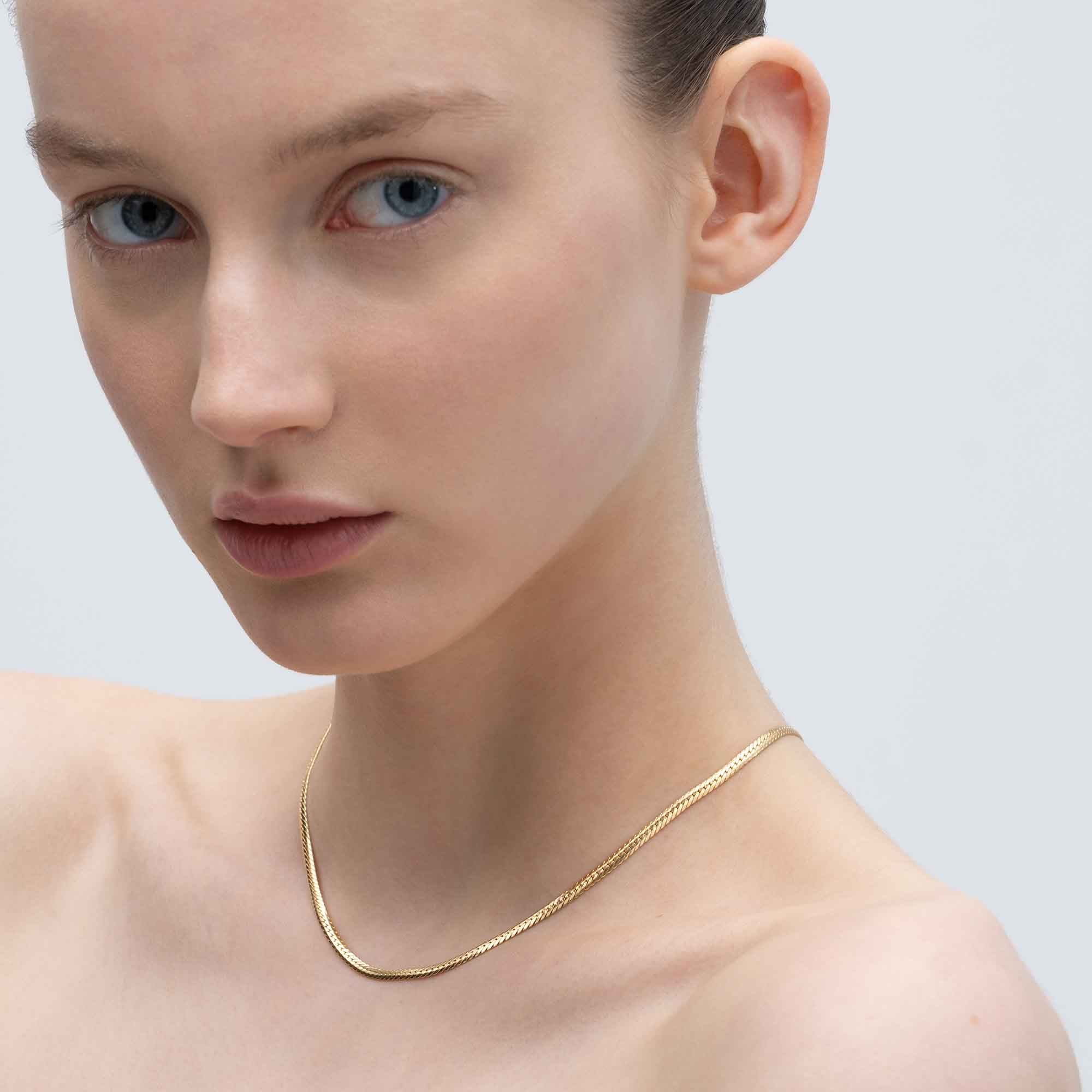 Flat snake chain | A stylish statement – fejn jewelry