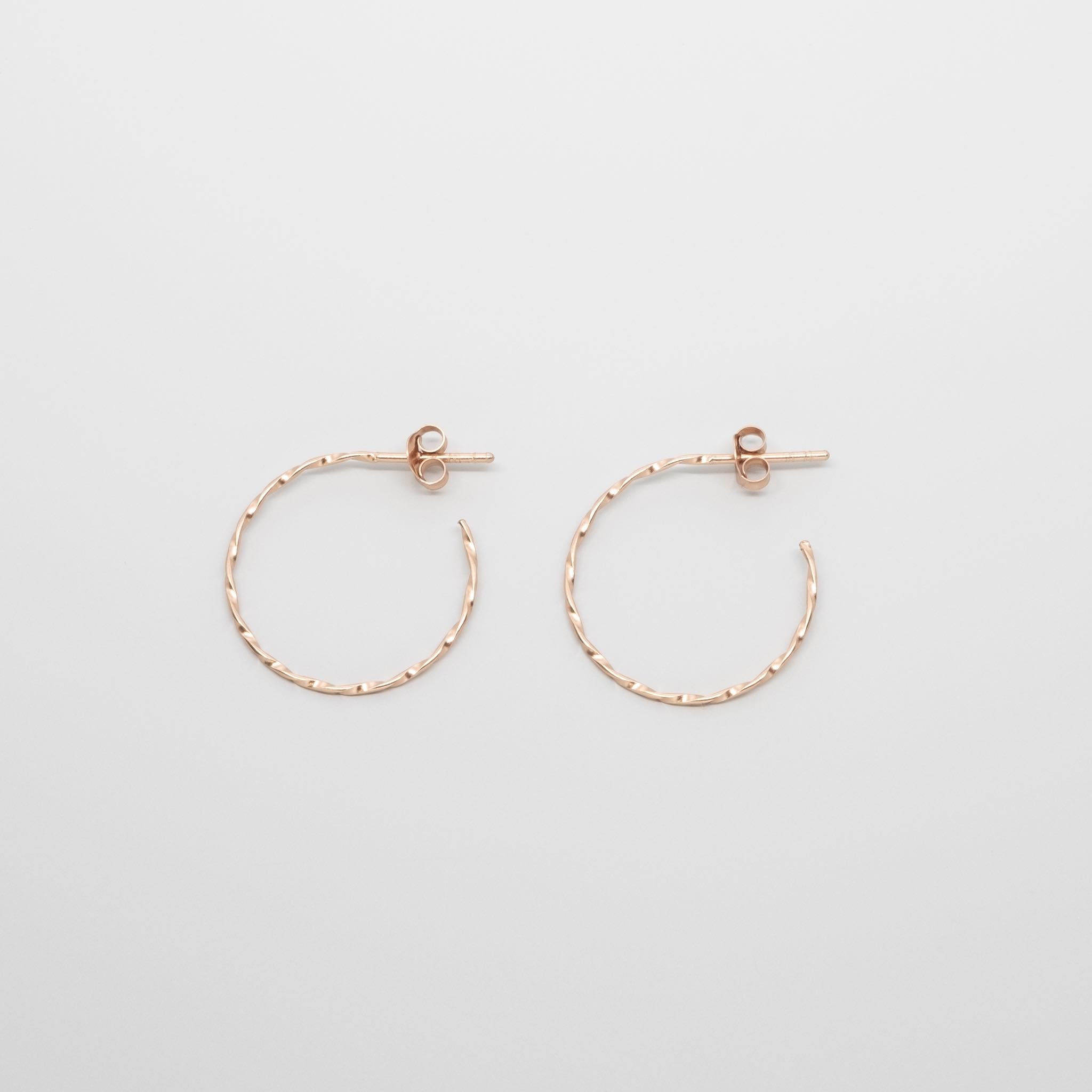twisted hoop - XS / M