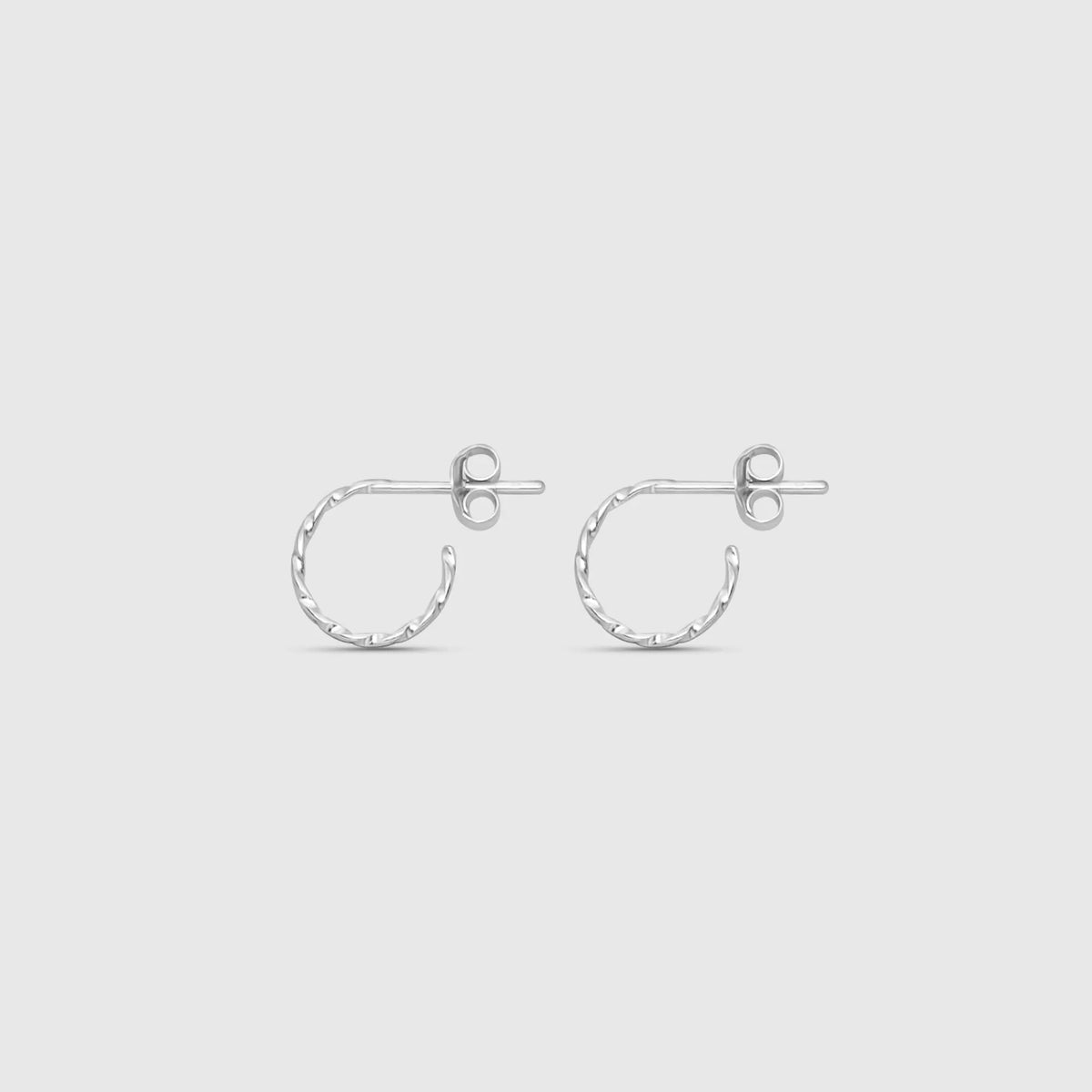 tiny twisted hoop - XS / M