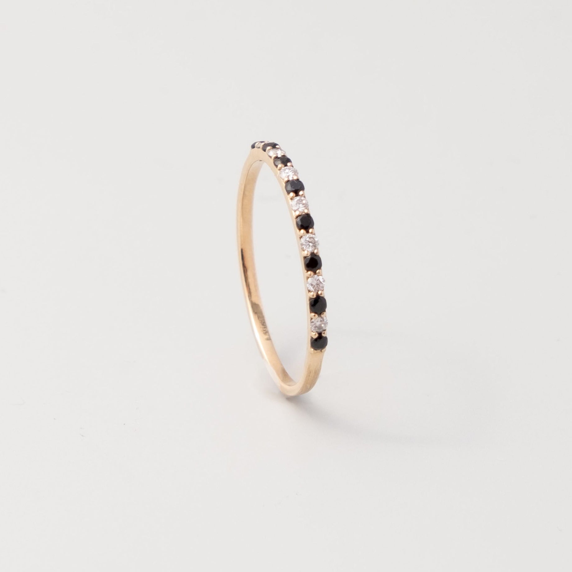black & white memory diamond ring | solid gold