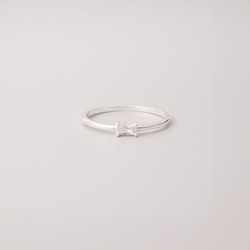 sparkle baguette ring