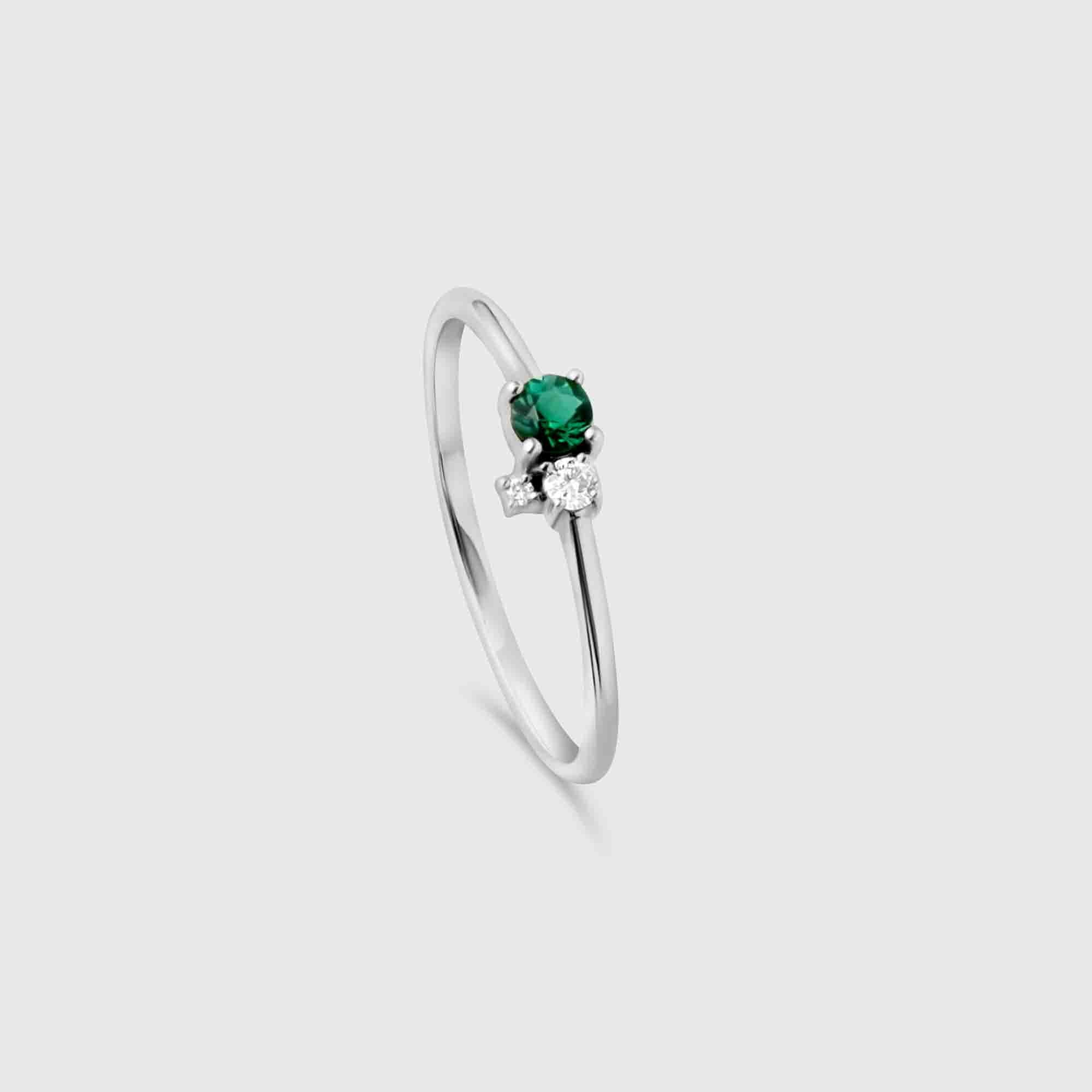 the trio emerald engagement ring | solid gold
