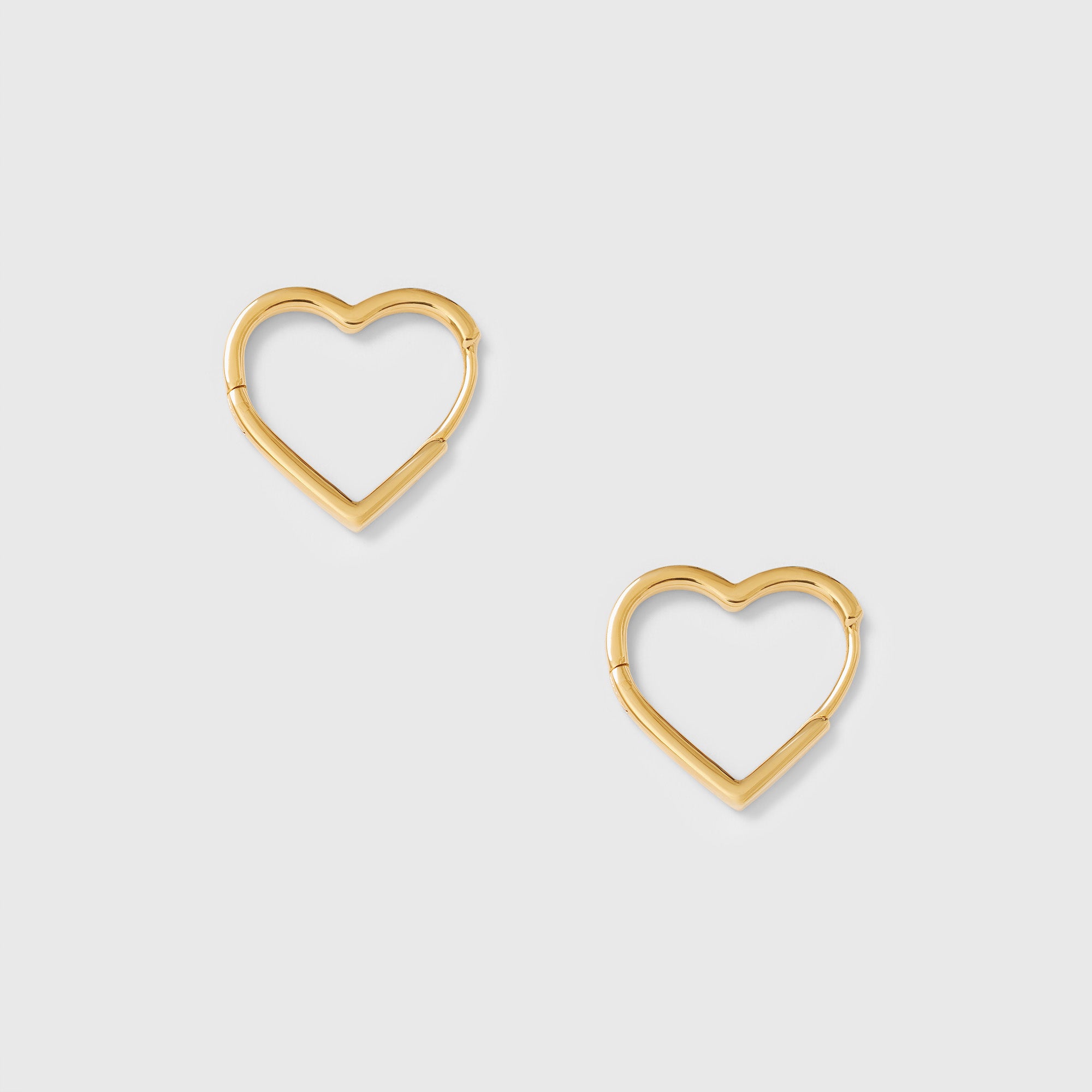 Huggie Creolen in Herzform gold fejn