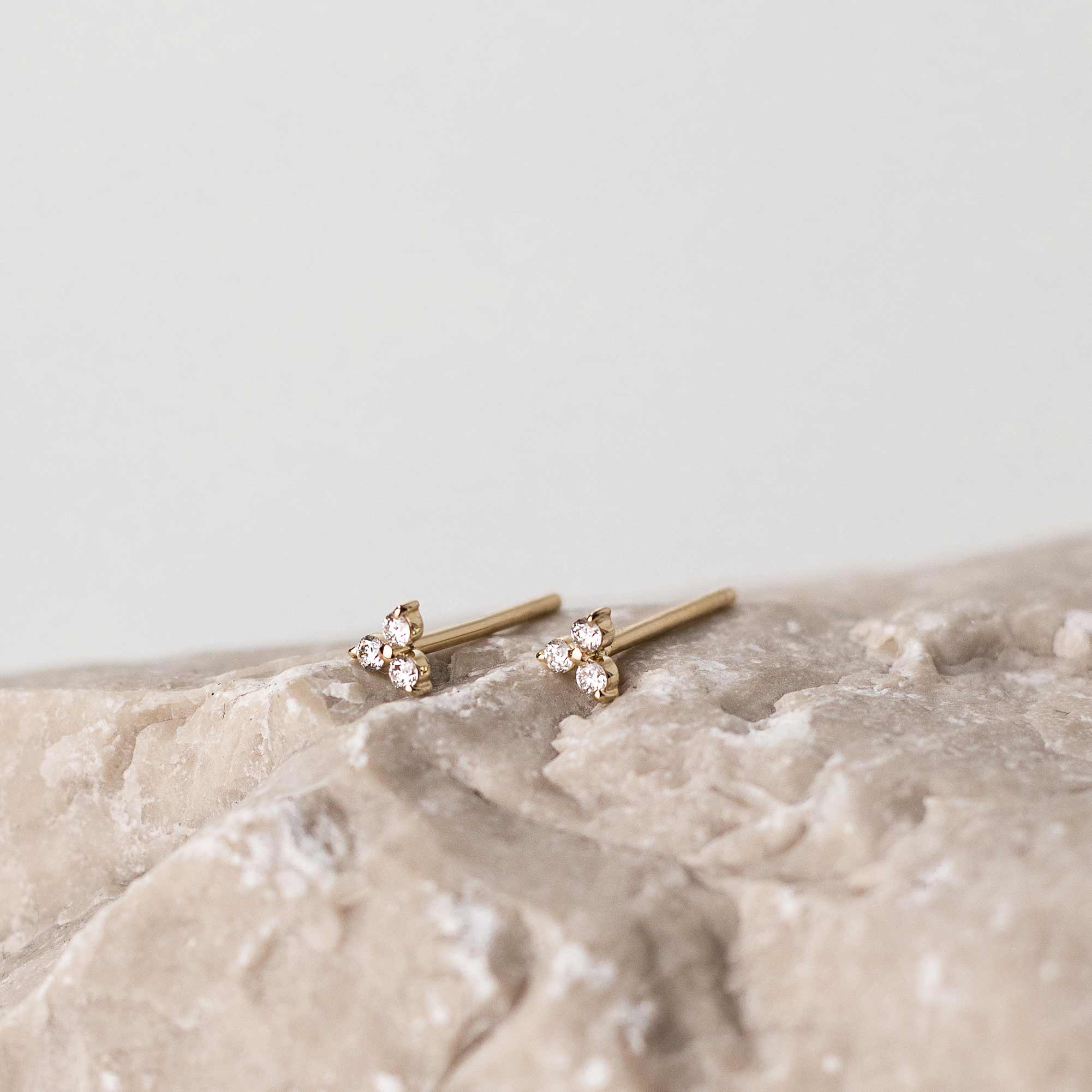 triple diamond stud | solid gold
