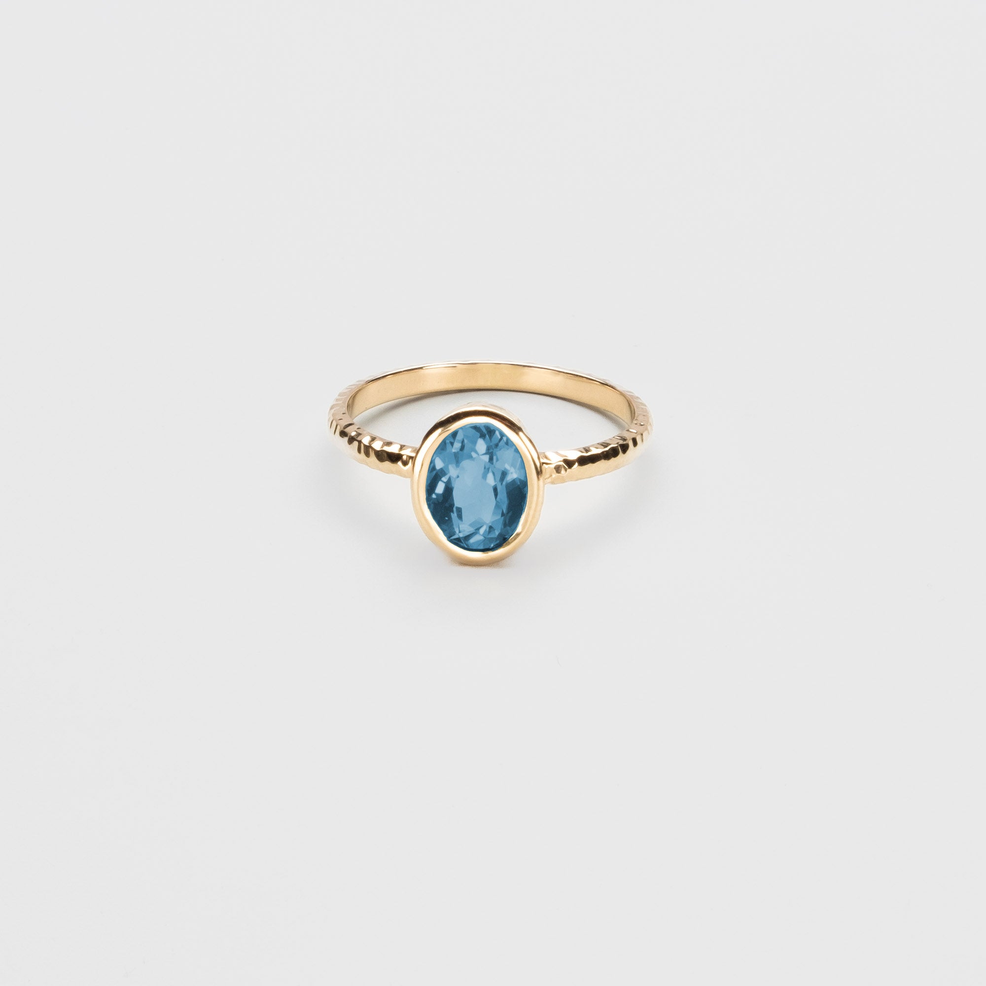 precious hammered ring | solid gold