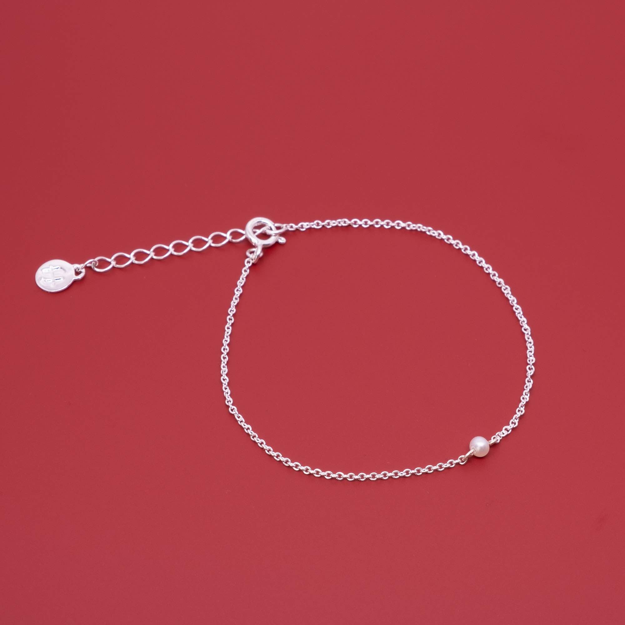 Zartes Armband Single Pearl Bracelet in Silber fejn jewelry