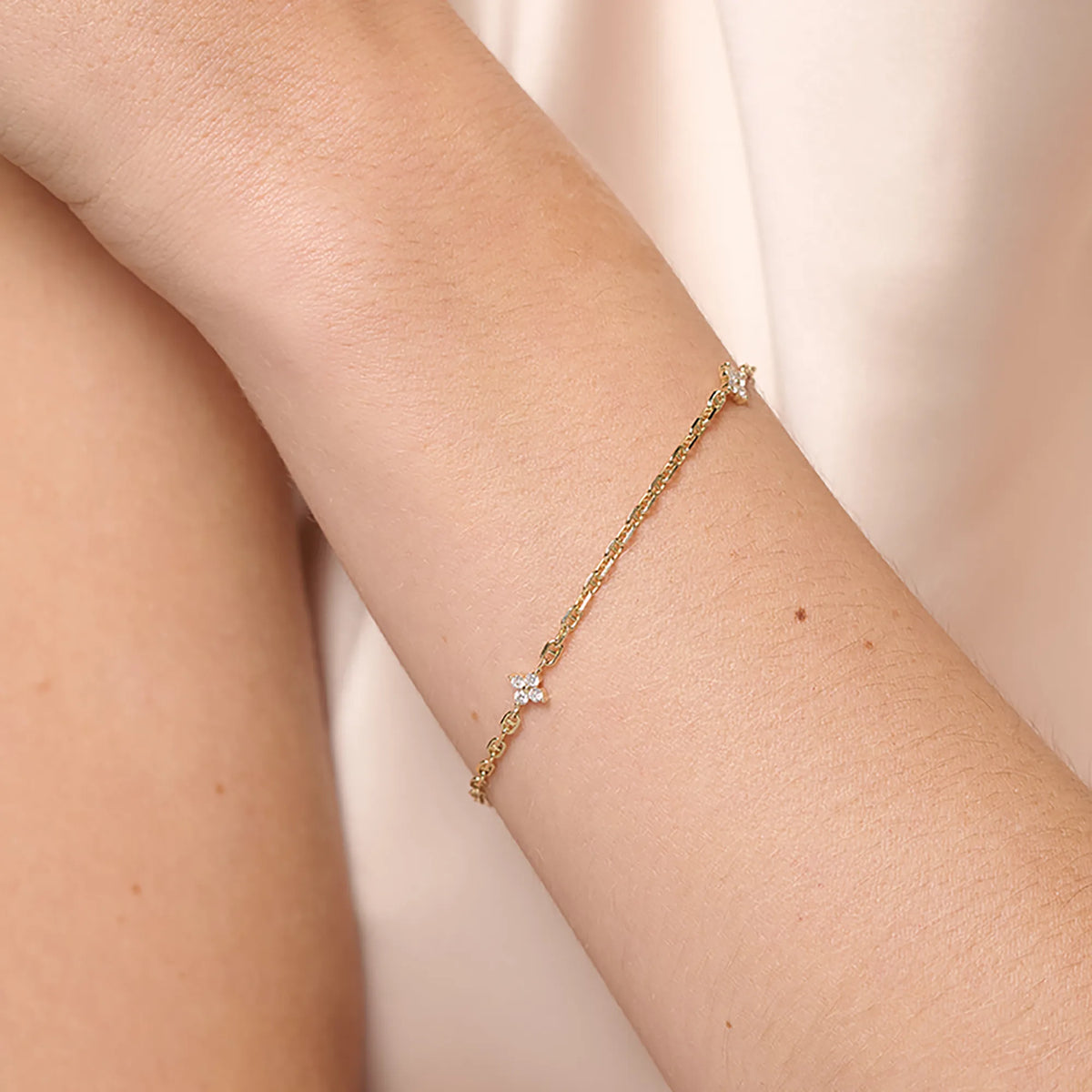 diamond flower bracelet | solid gold