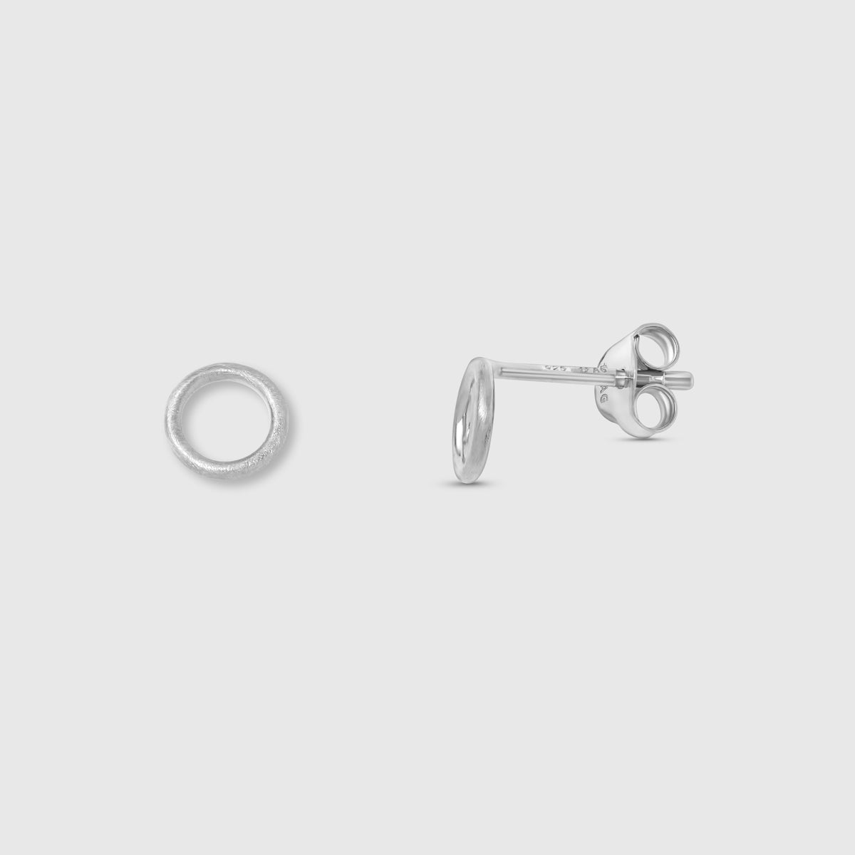 satin circle stud
