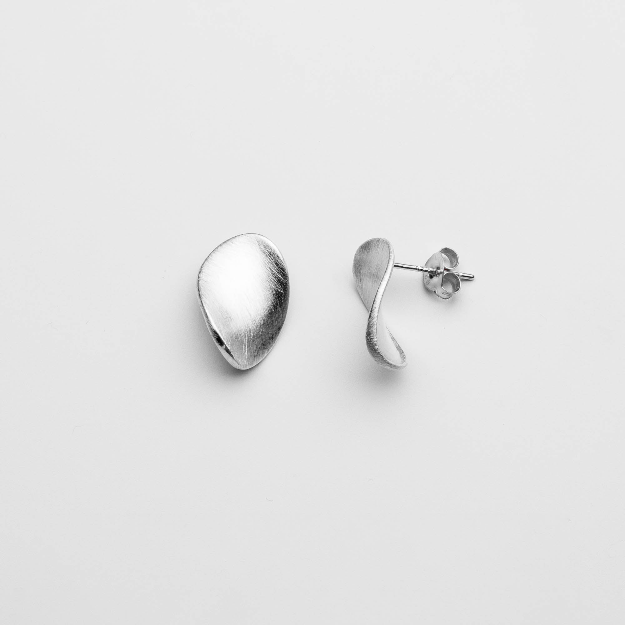 satin oval stud