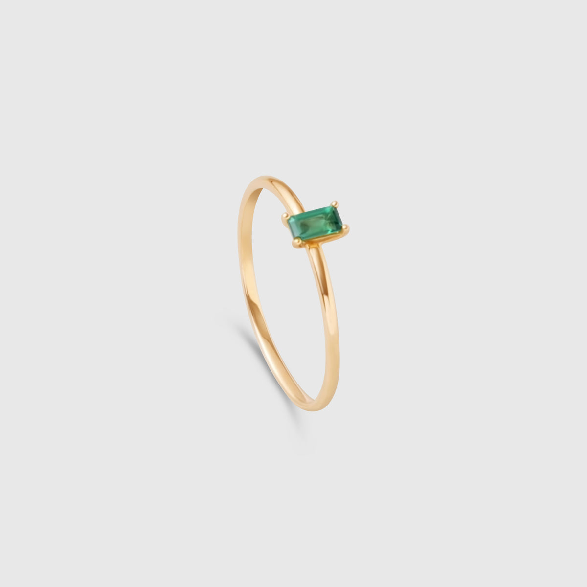 emerald baguette ring | solid gold