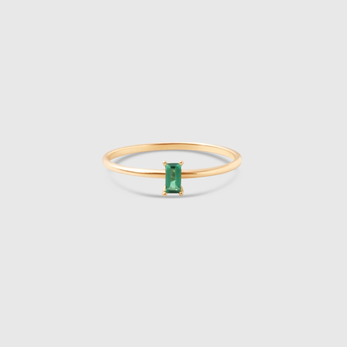 emerald baguette ring | solid gold