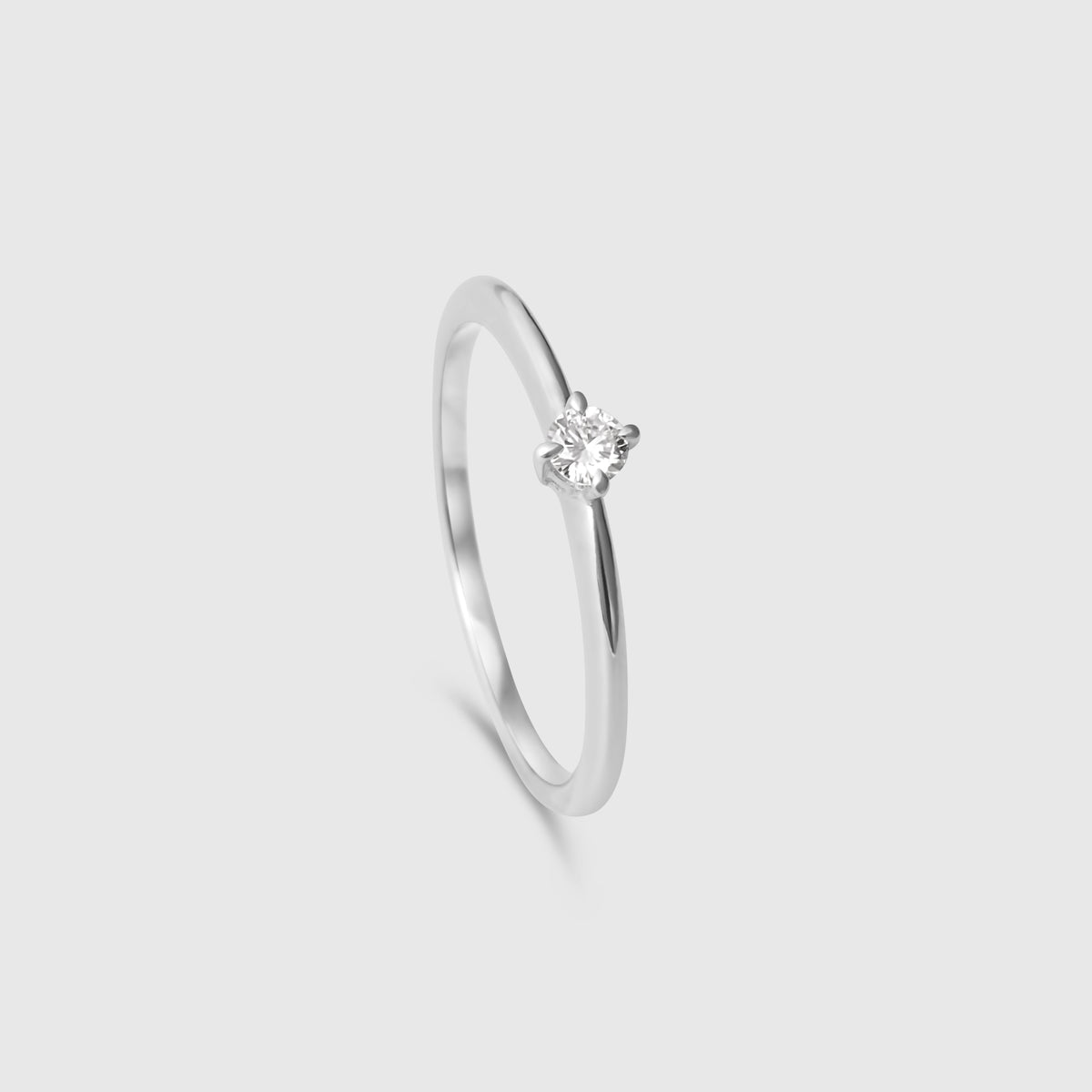 the classic engagement ring | solid gold