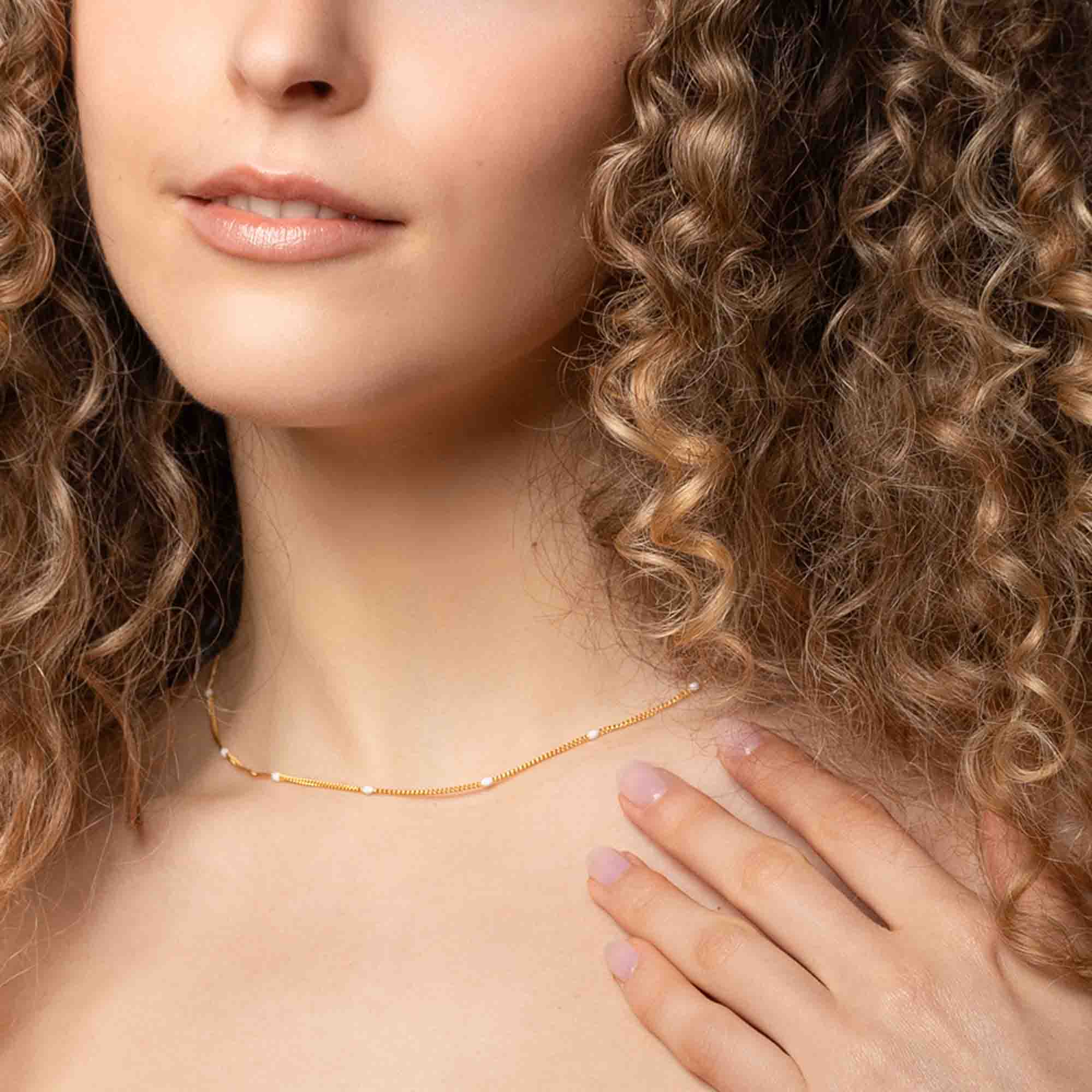 dot necklace
