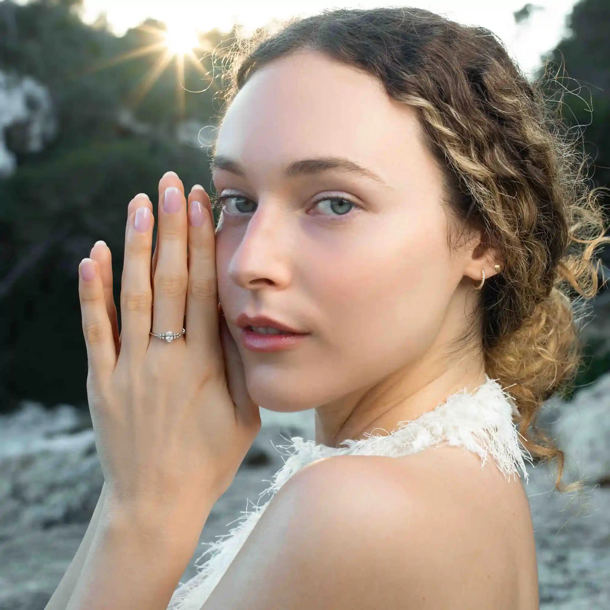 the iconic engagement ring | solid gold