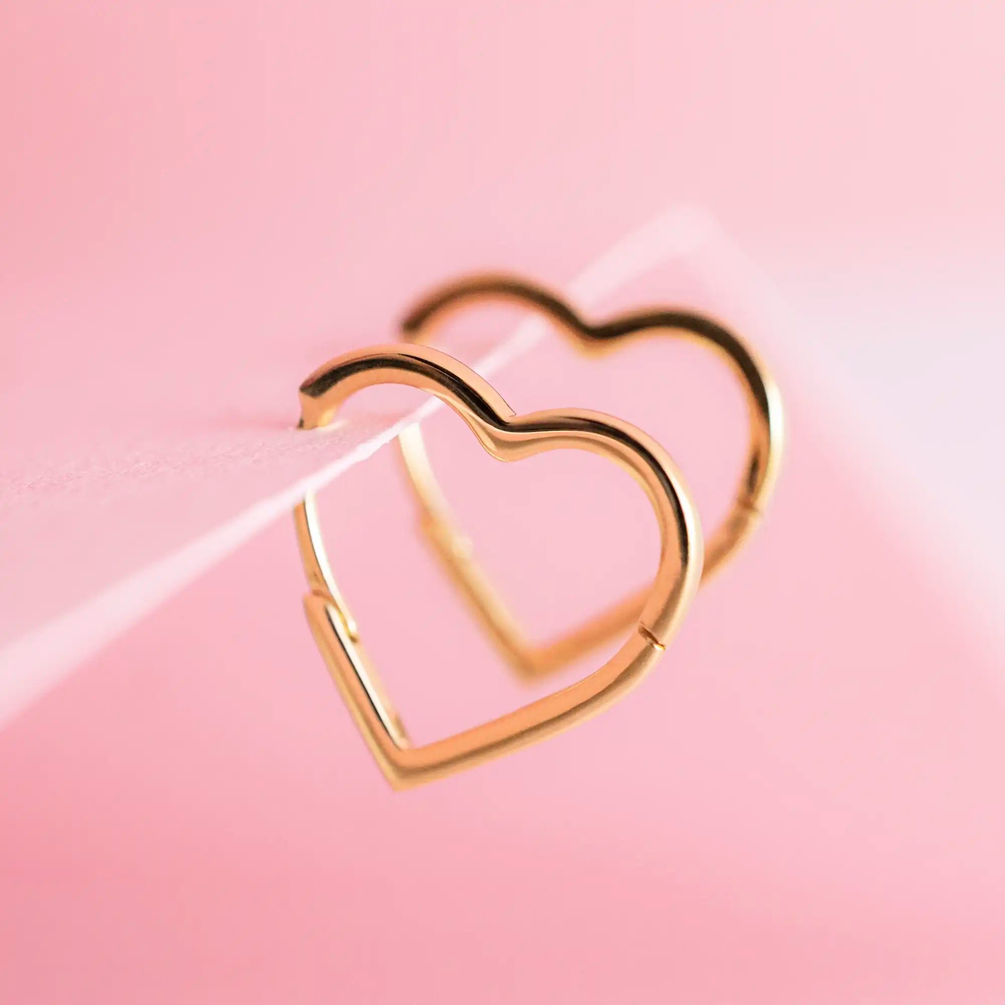 heart huggie