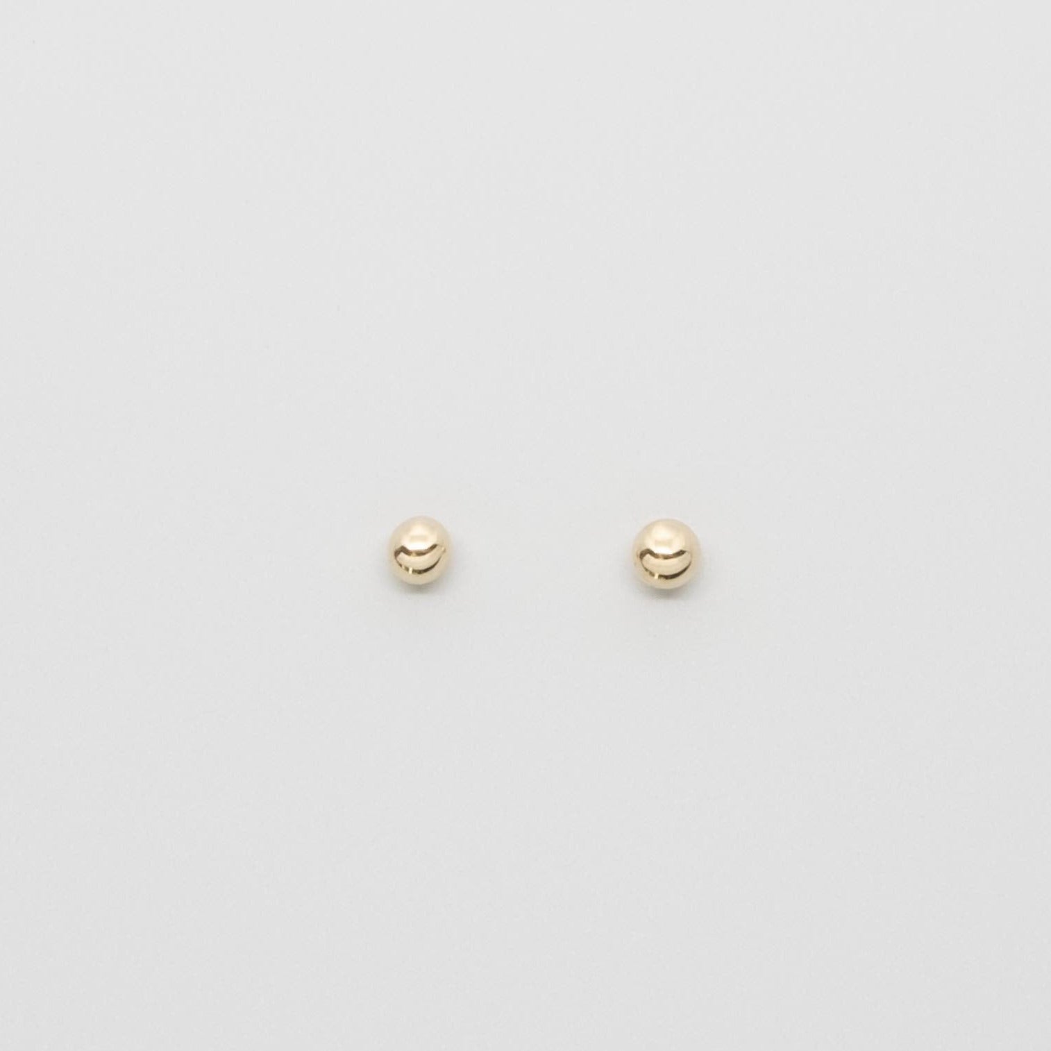 shiny ball stud | solid gold