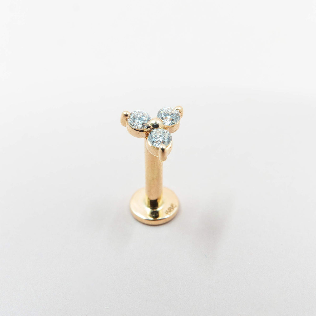 Reservierung - triple diamond helix stud (179€)